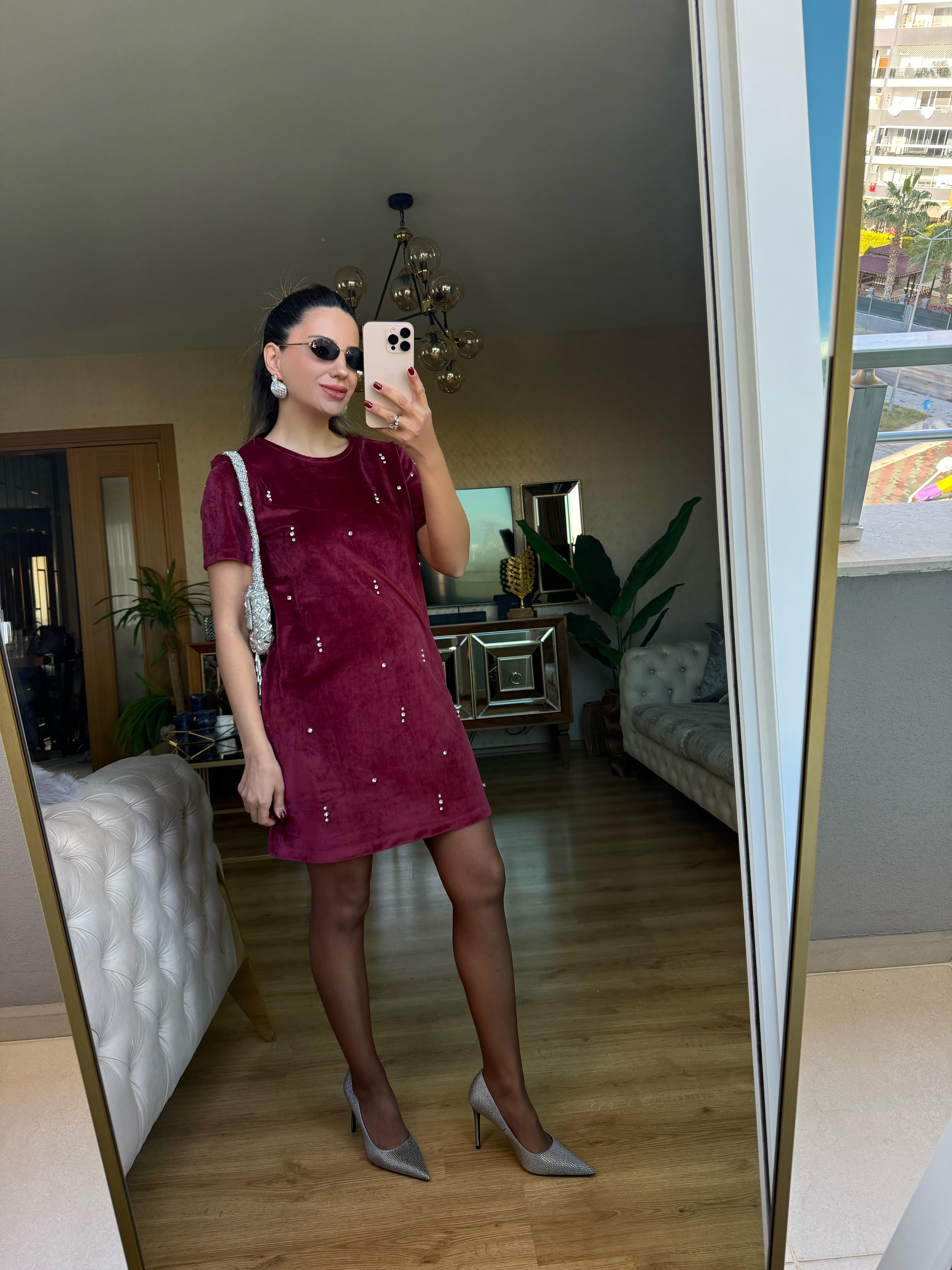 9017 Taşlı Kadife Elbise