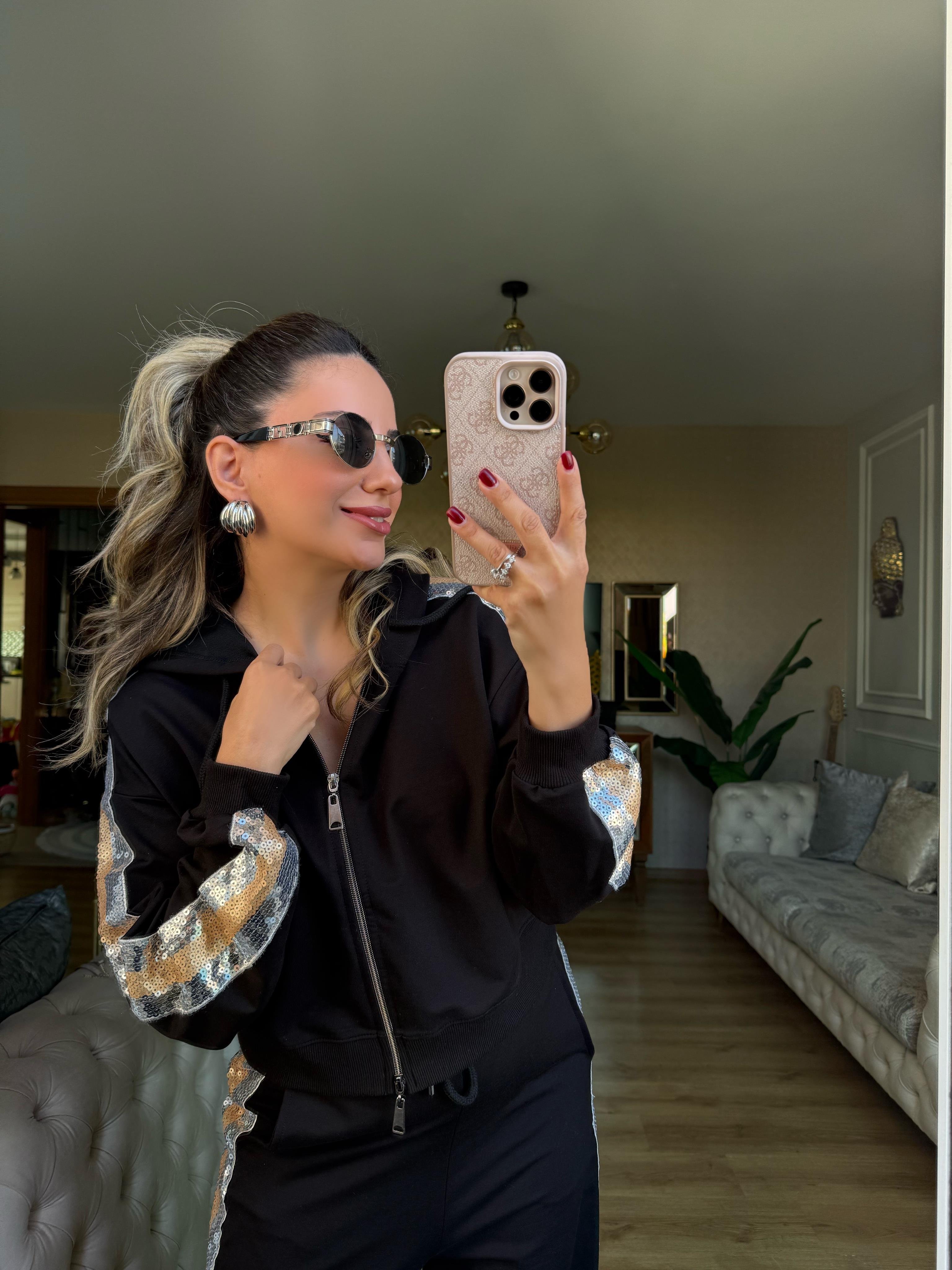 9078 Yanları Payetli Eşofman Takım