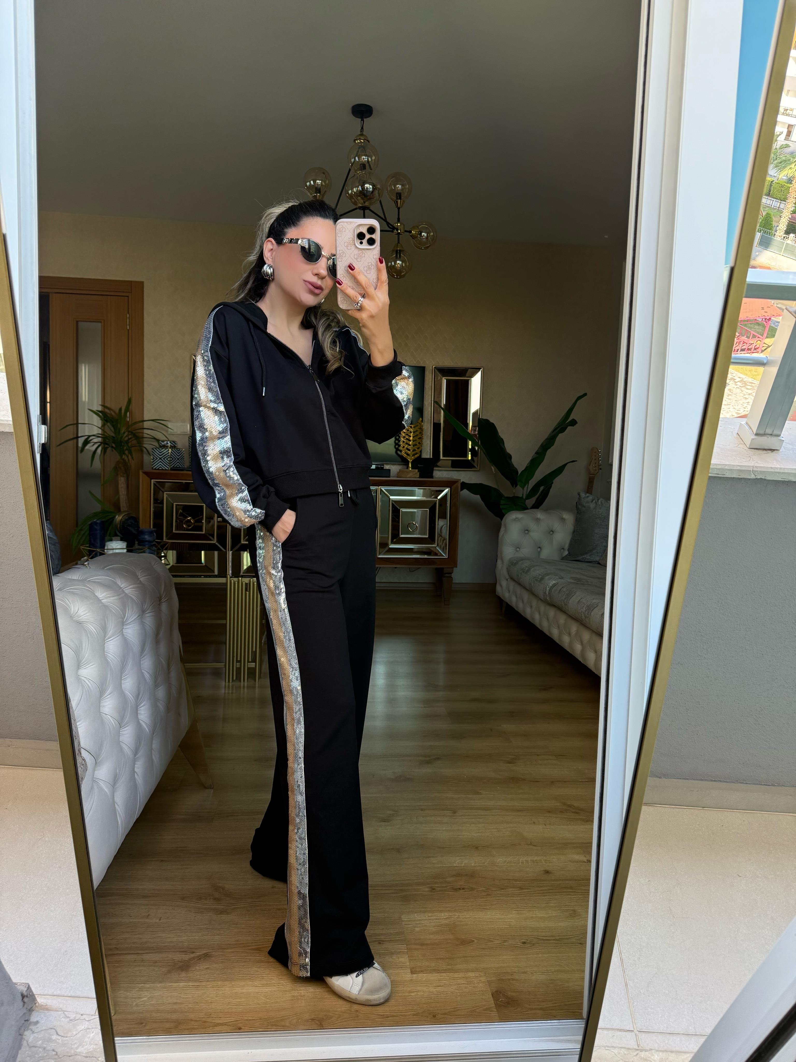 9078 Yanları Payetli Eşofman Takım