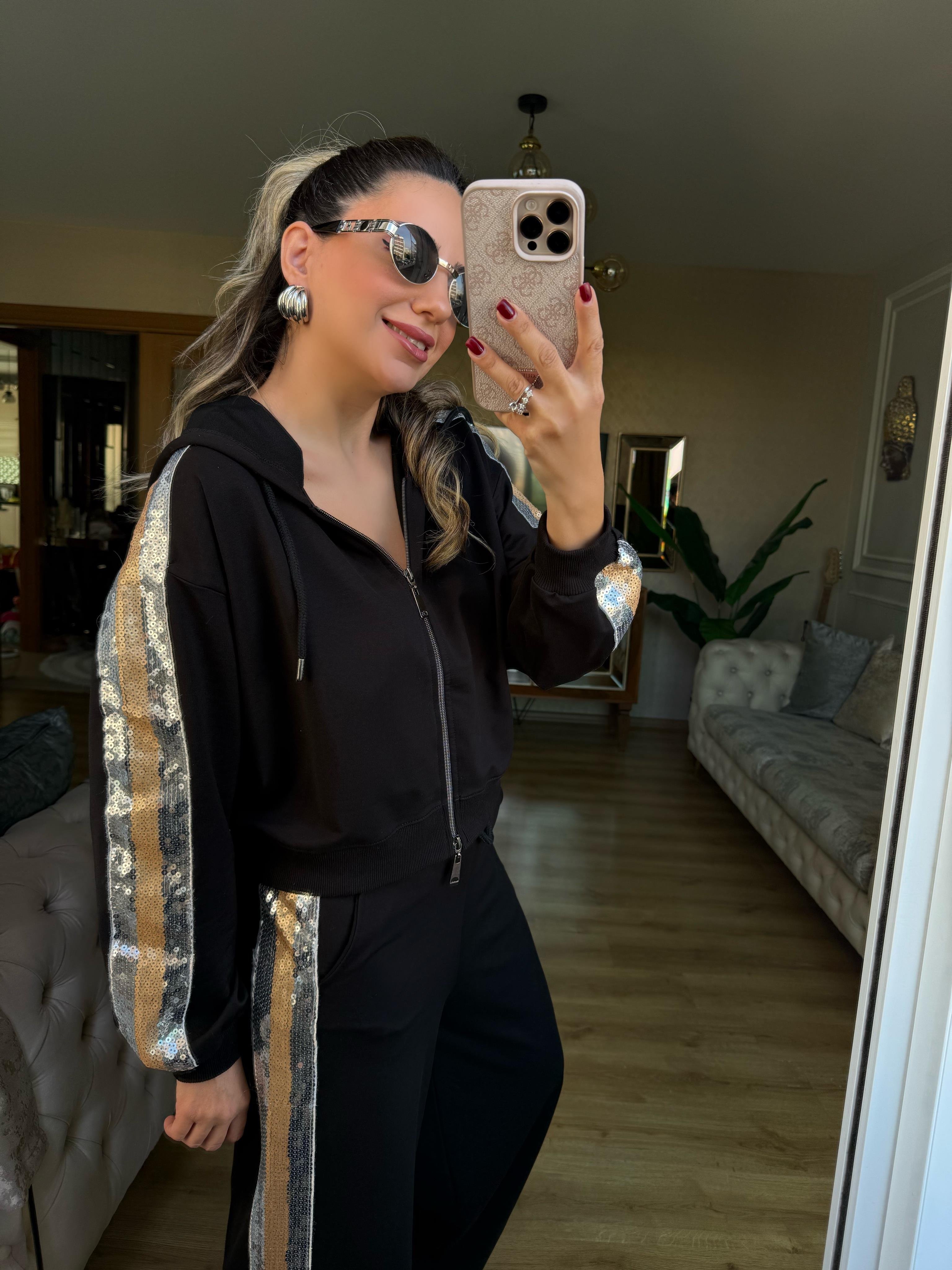 9078 Yanları Payetli Eşofman Takım