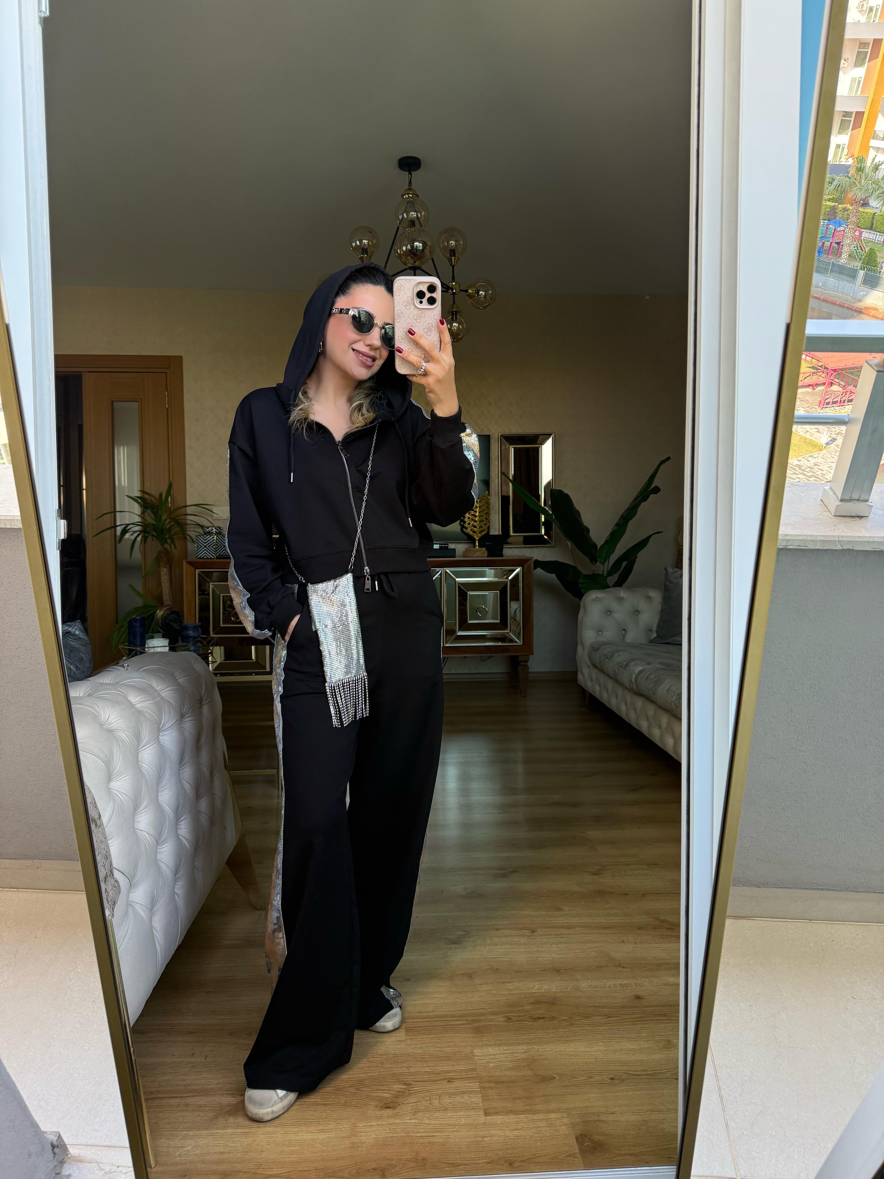 9078 Yanları Payetli Eşofman Takım