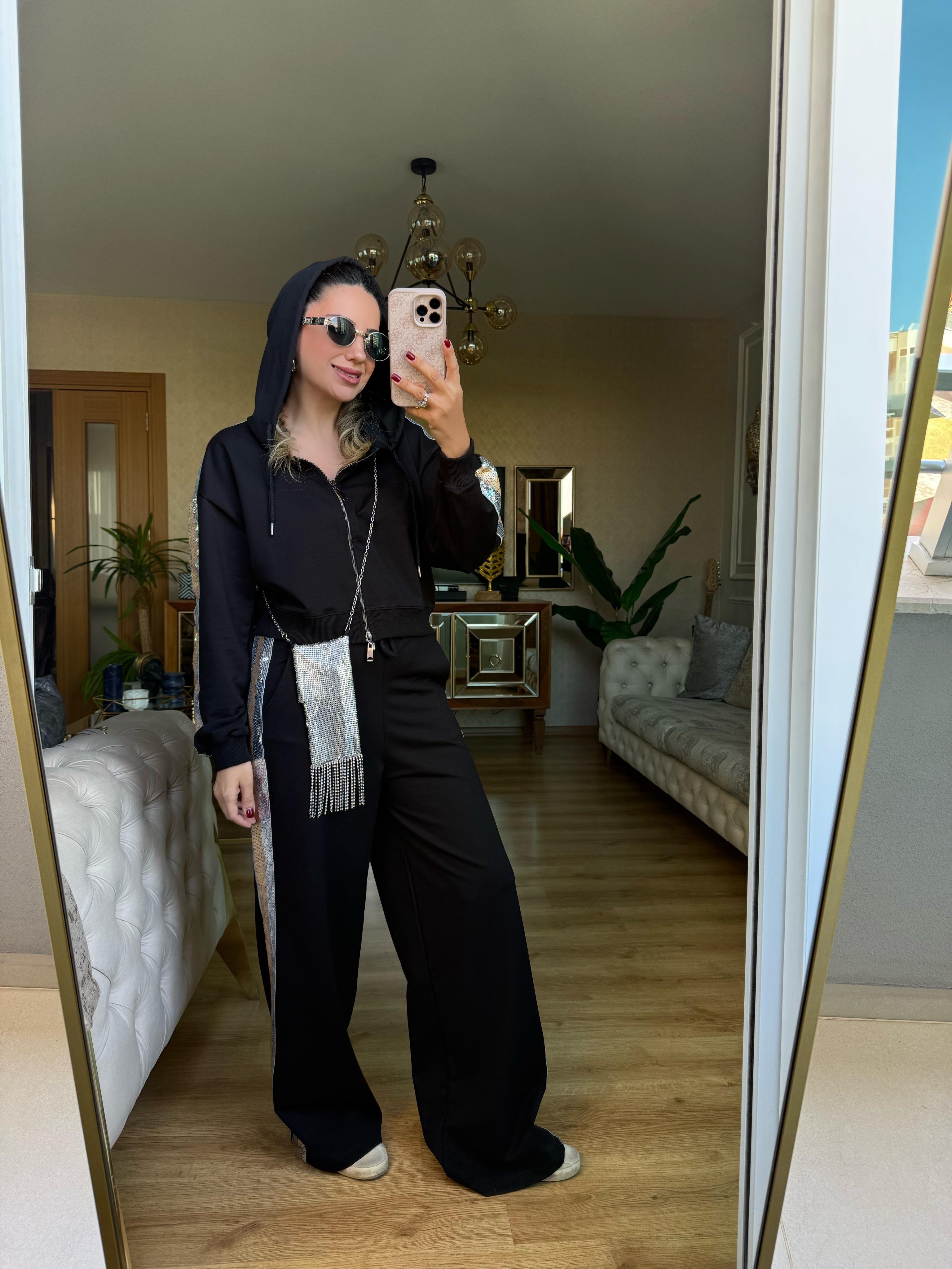 9078 Yanları Payetli Eşofman Takım