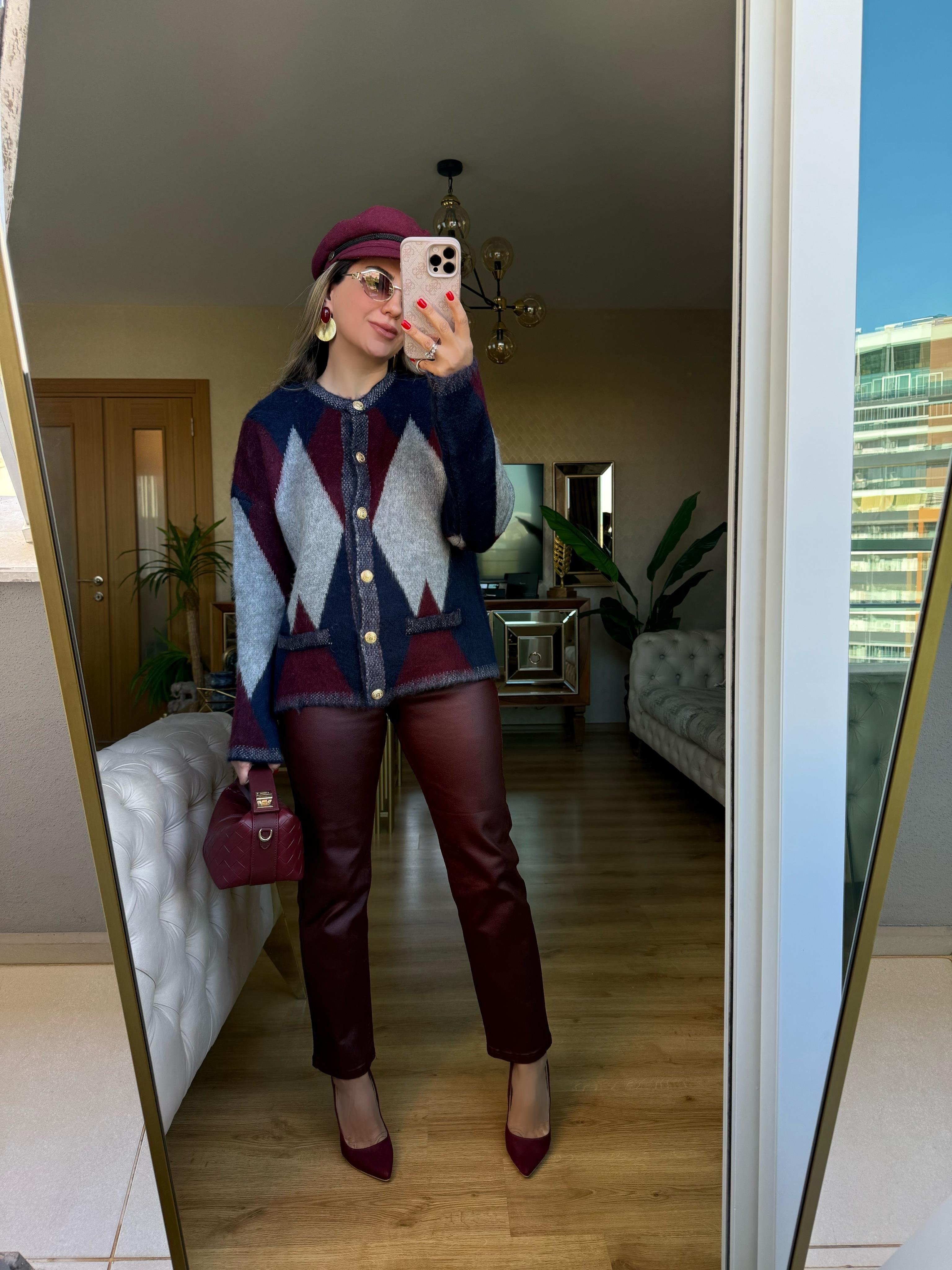 9206 Önü Gold Düğmeli Lacivert Bordo Desenli Hırka