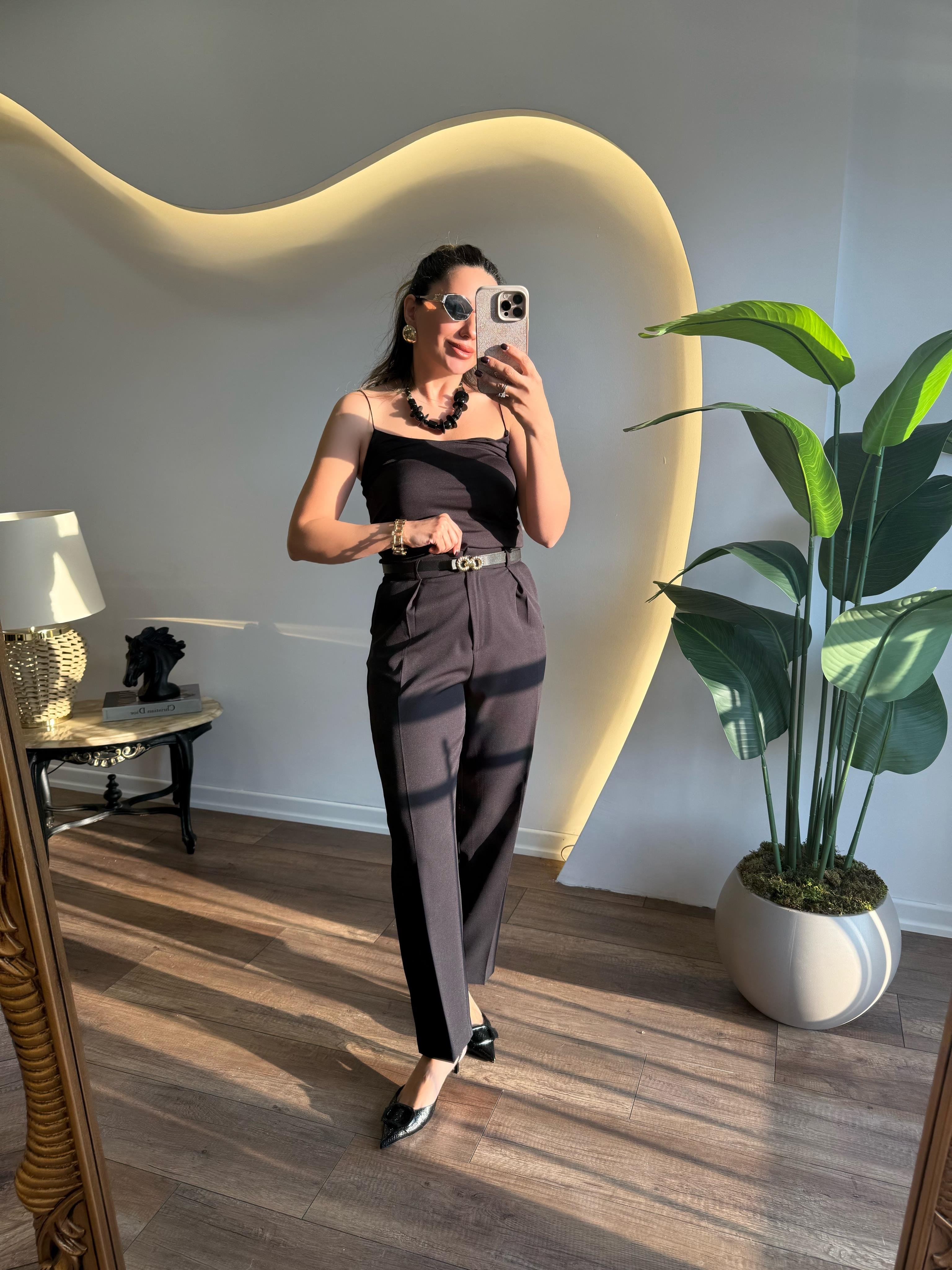 9344 Paça Yırtmaçlı Kumaş Pantolon