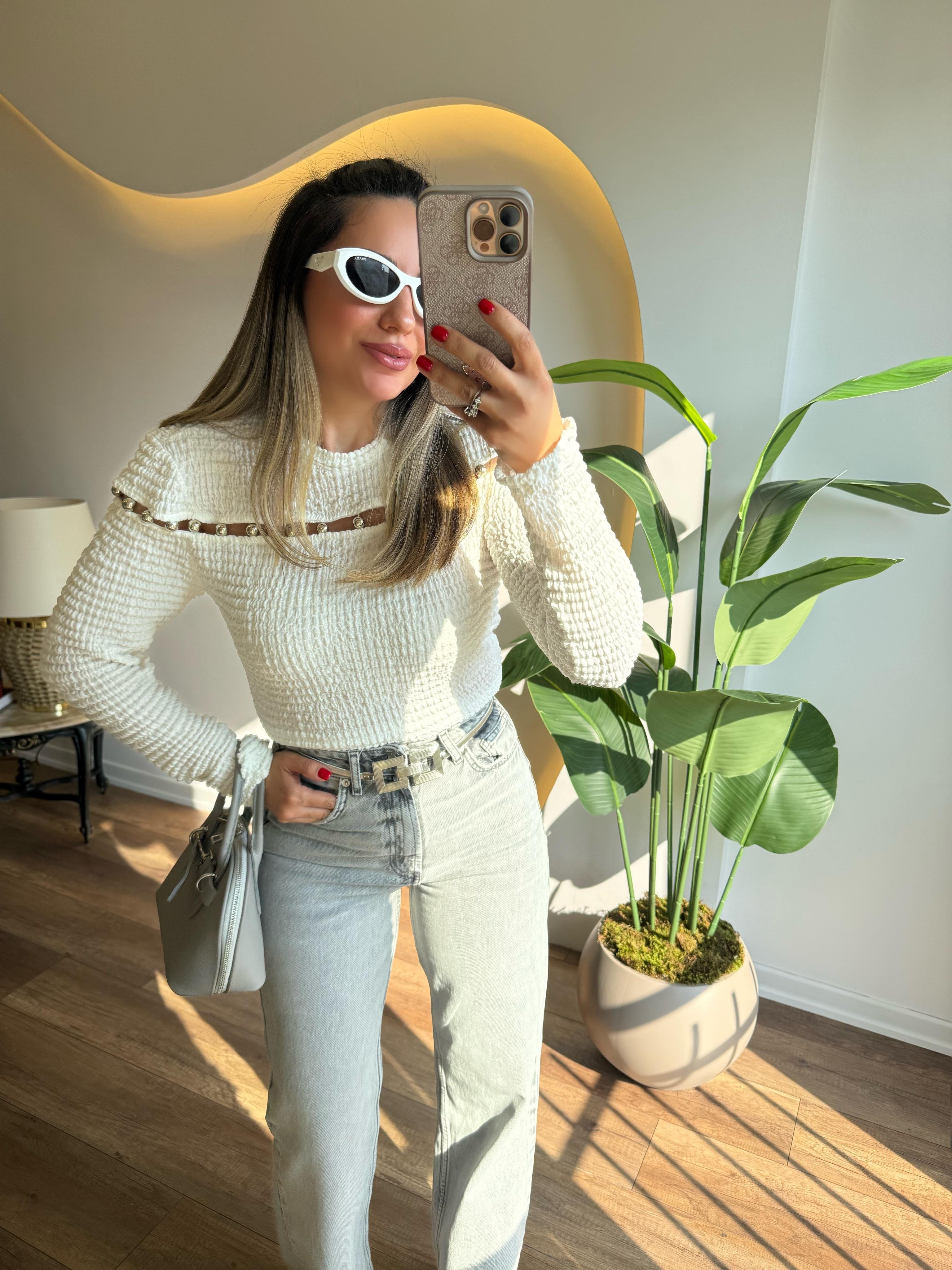 9397 Önü Boncuklu Bluz