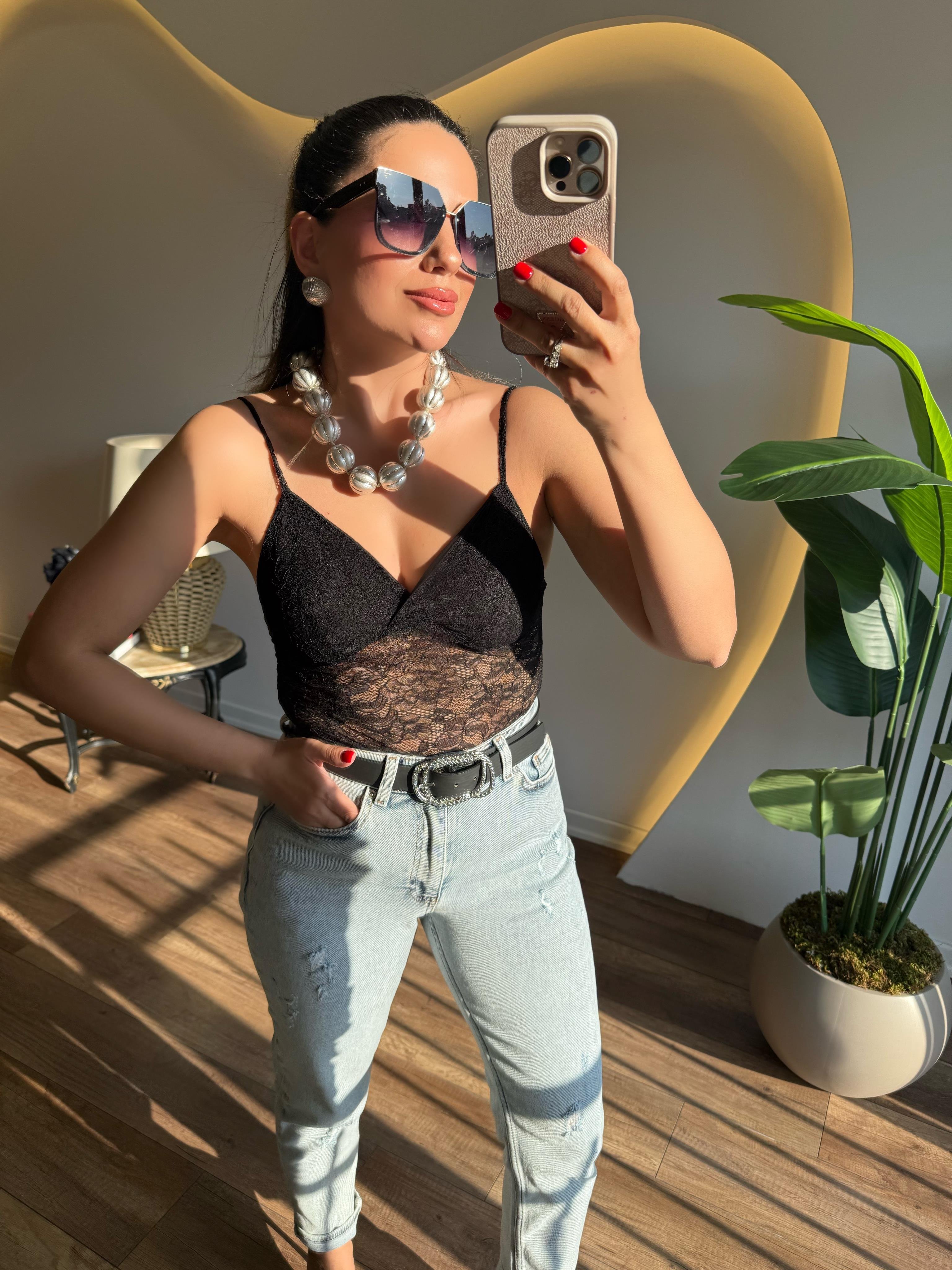 9463 Transparan Güpür Body Bluz