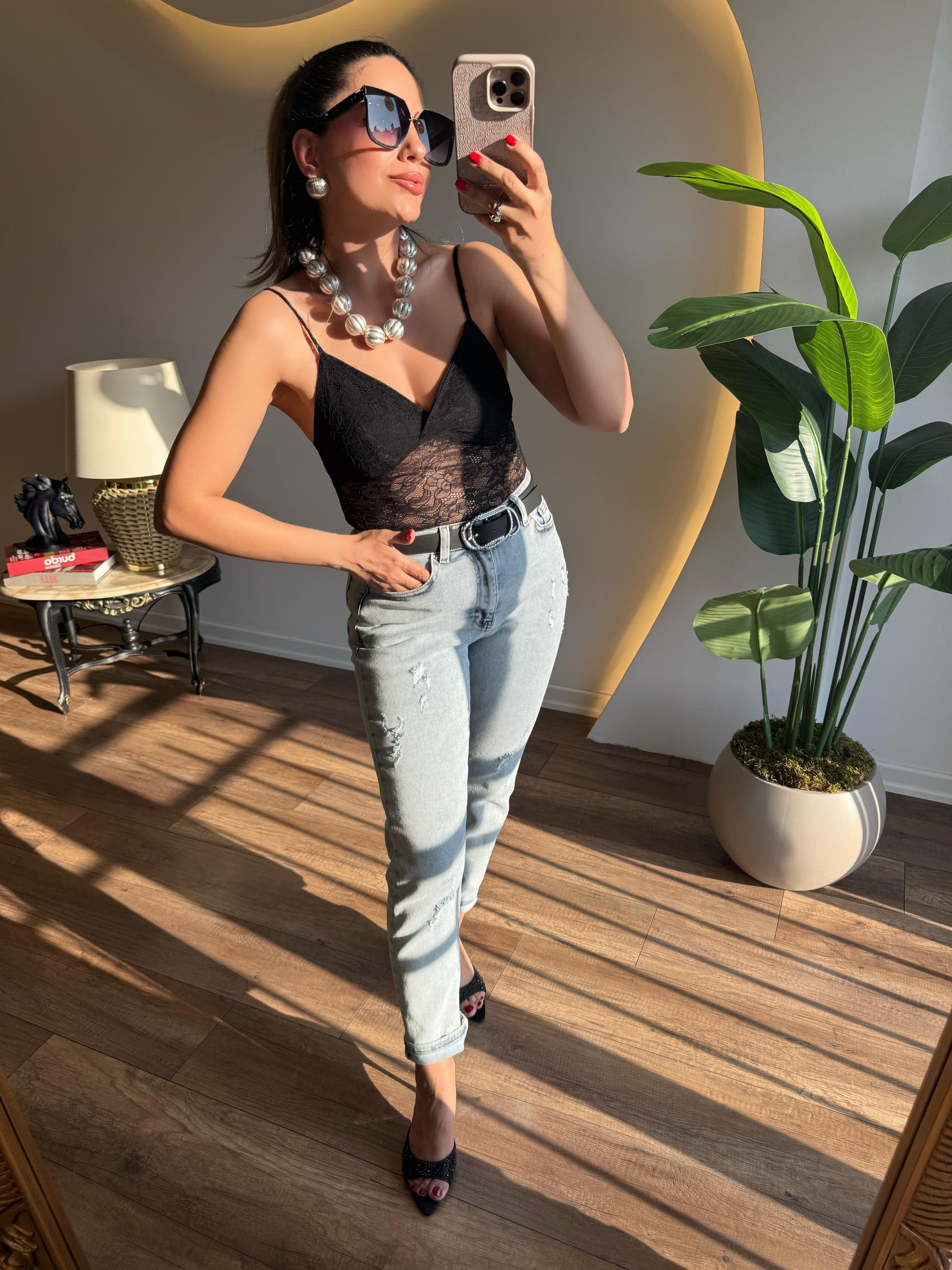 9463 Transparan Güpür Body Bluz