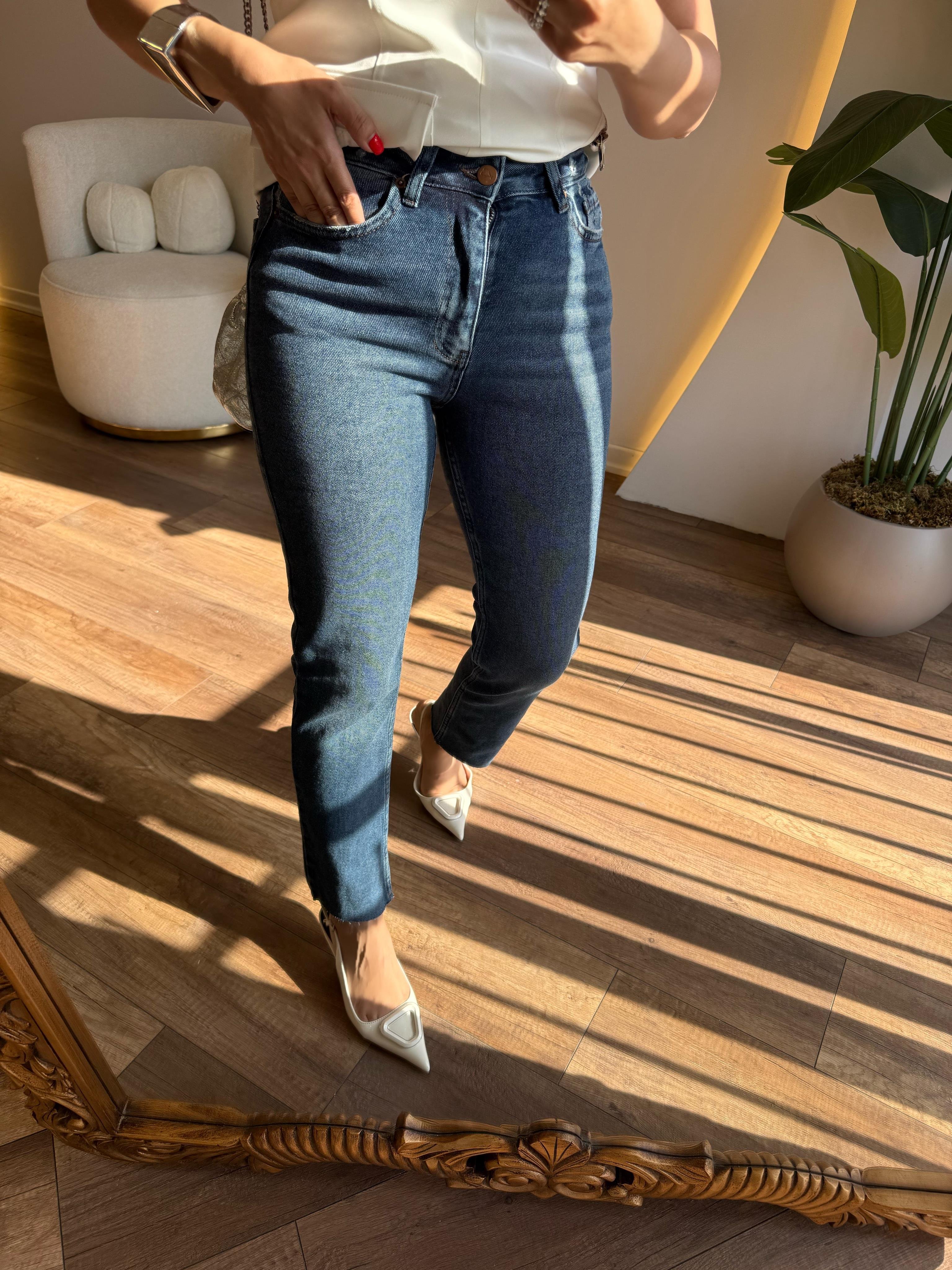 9532 Mom Fit Paça Kesik Jean