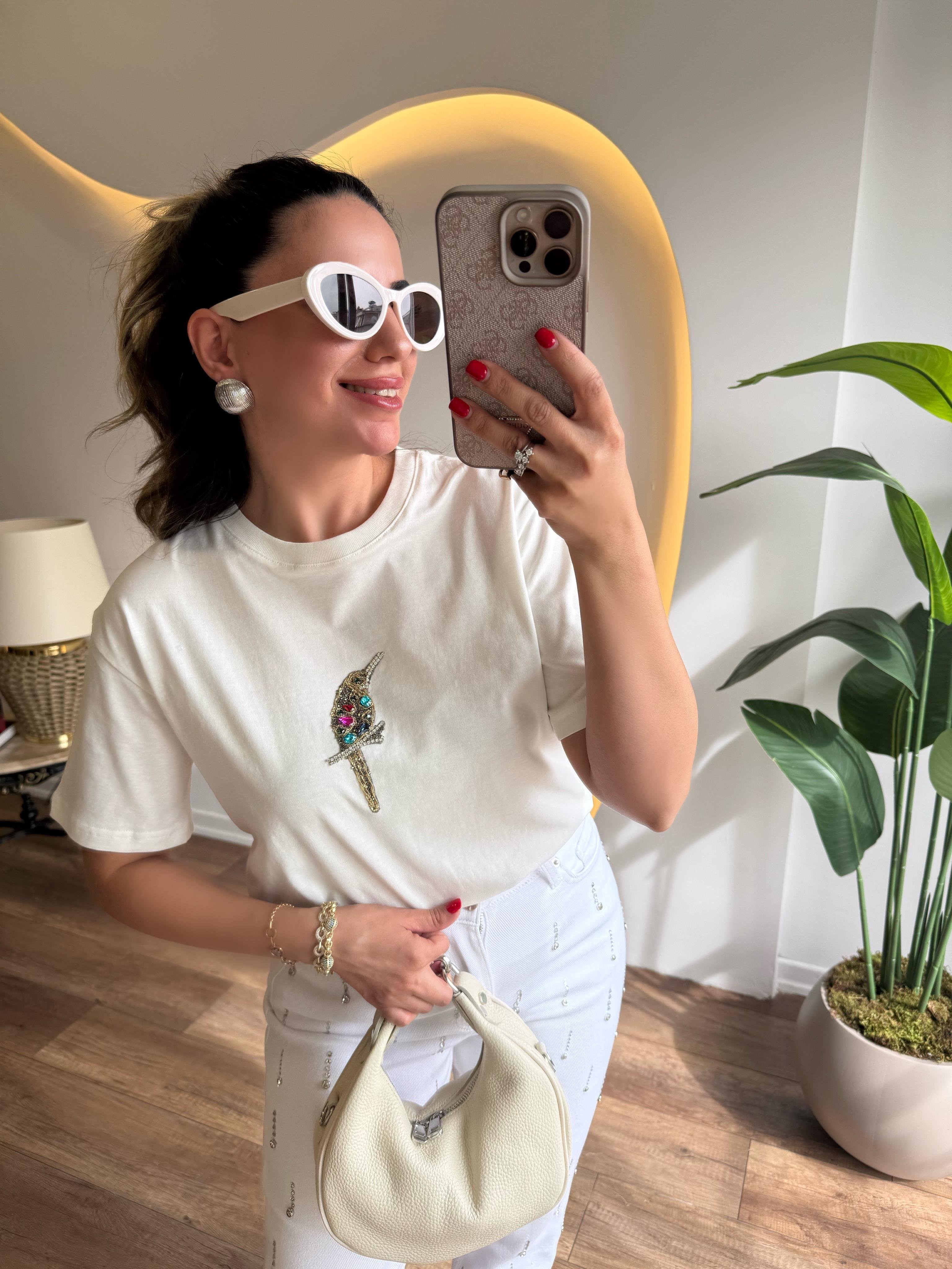 9585 Renkli Taşlı Kuş Detaylı Tshirt