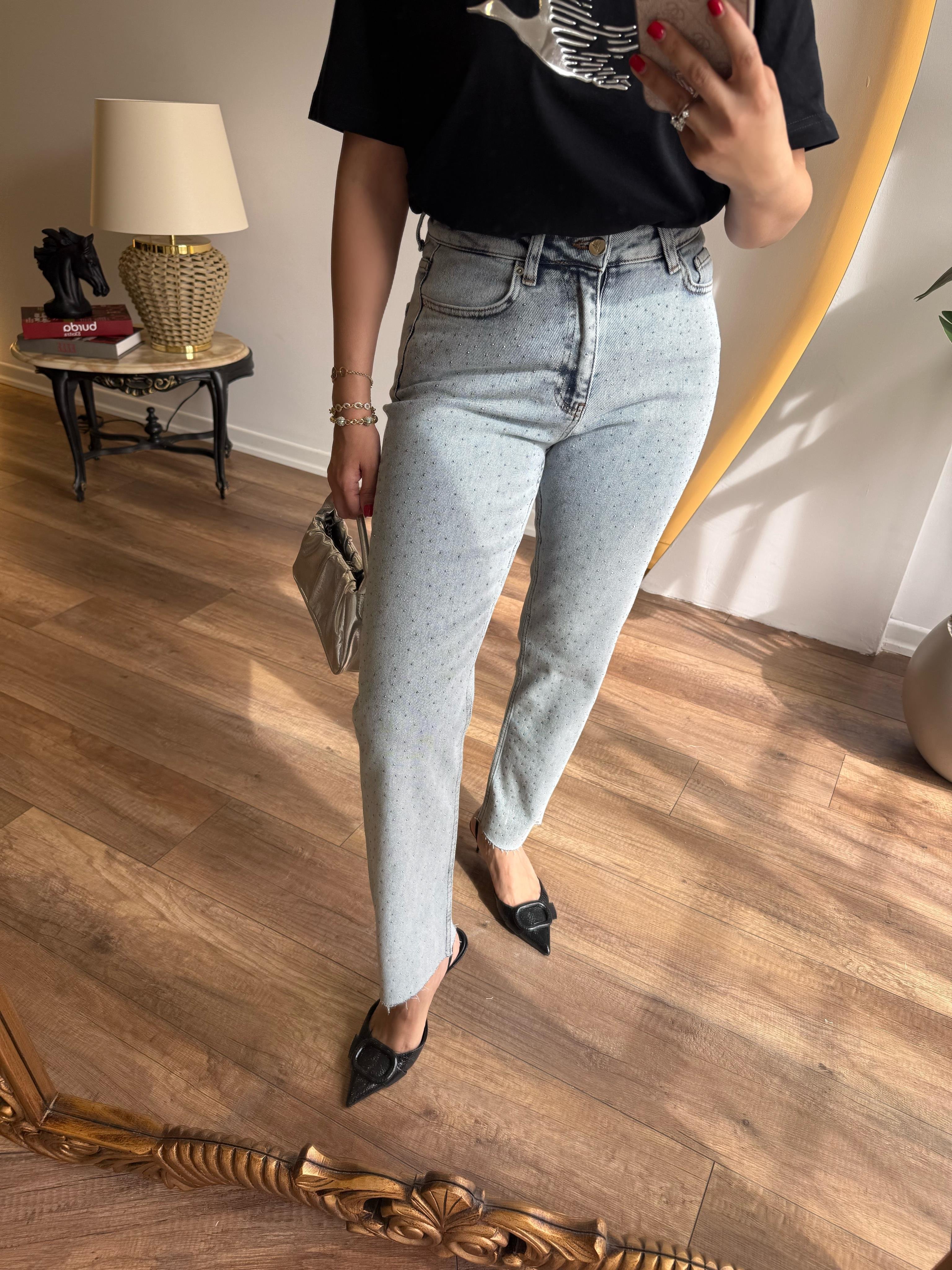 9607 Serpme Taşlı Jean
