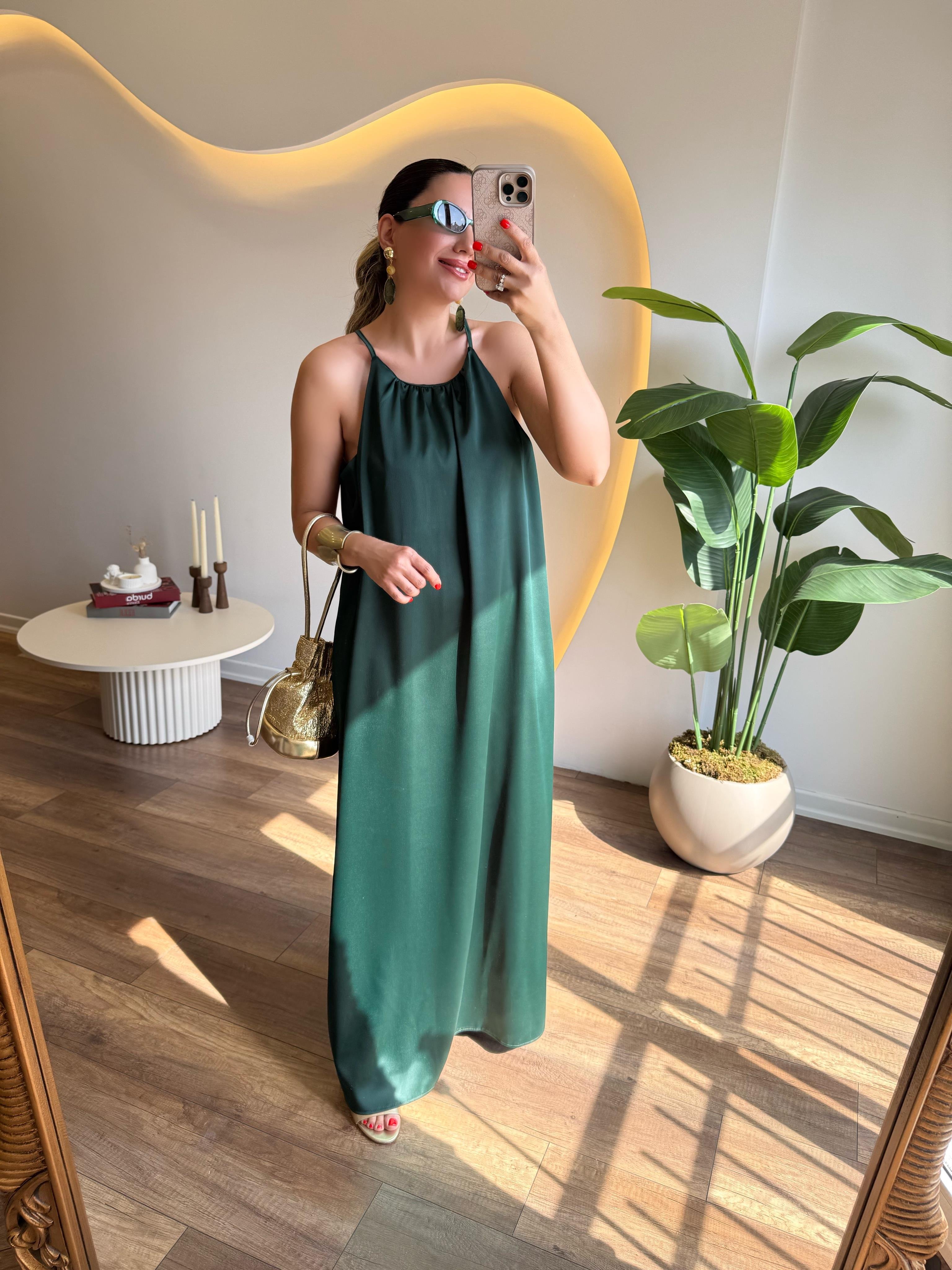 9728 Halter Yaka Saten Elbise