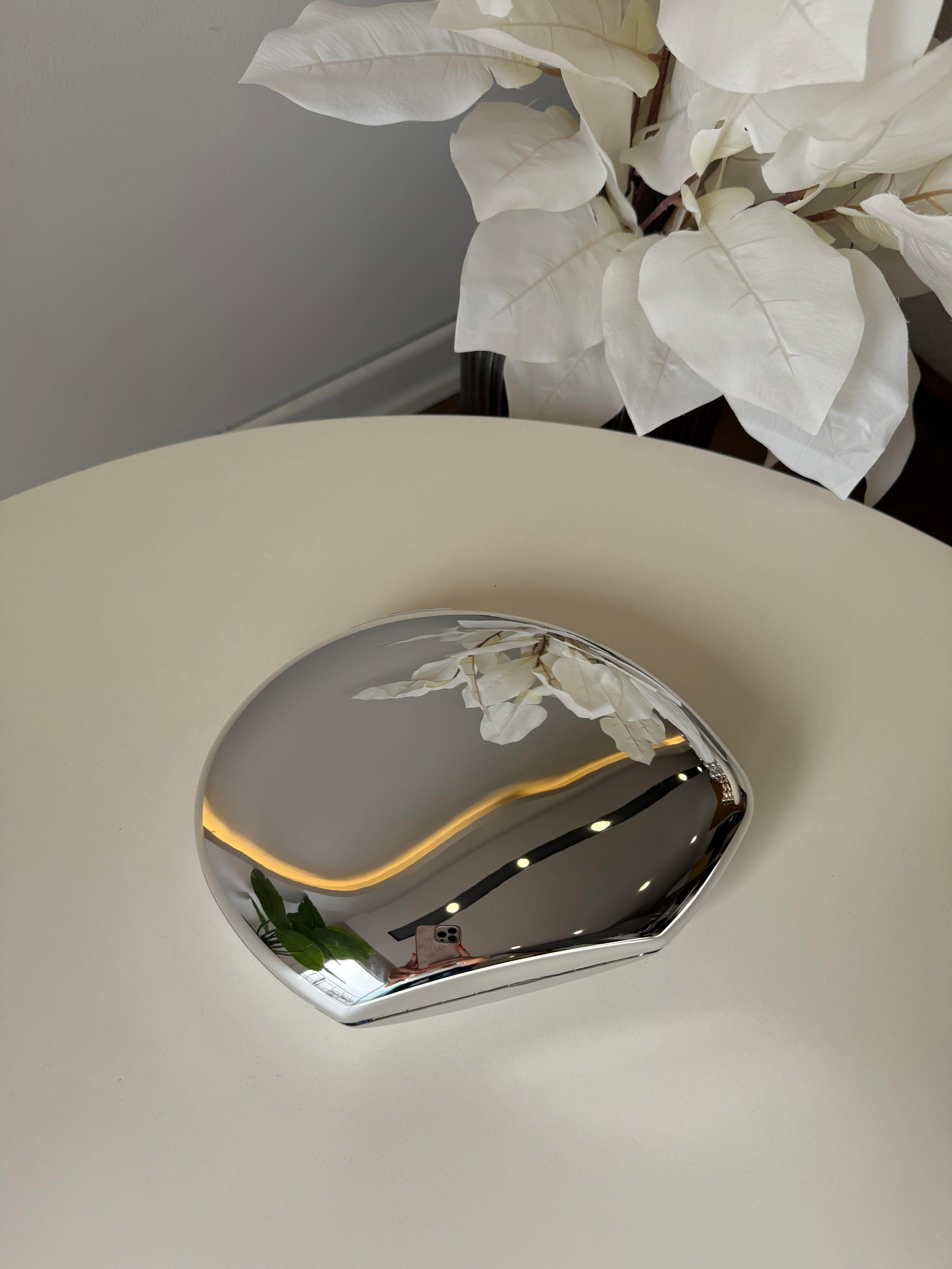9980 Oval Metal Çanta