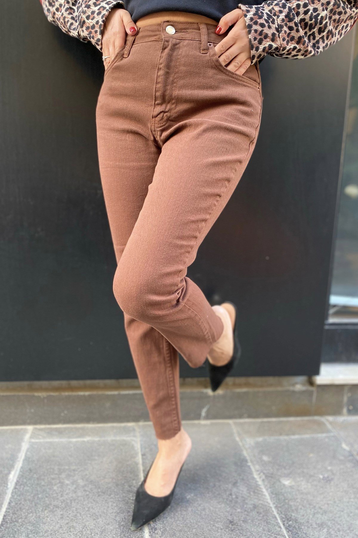Acı Kahve Paçası Kesik Pantolon