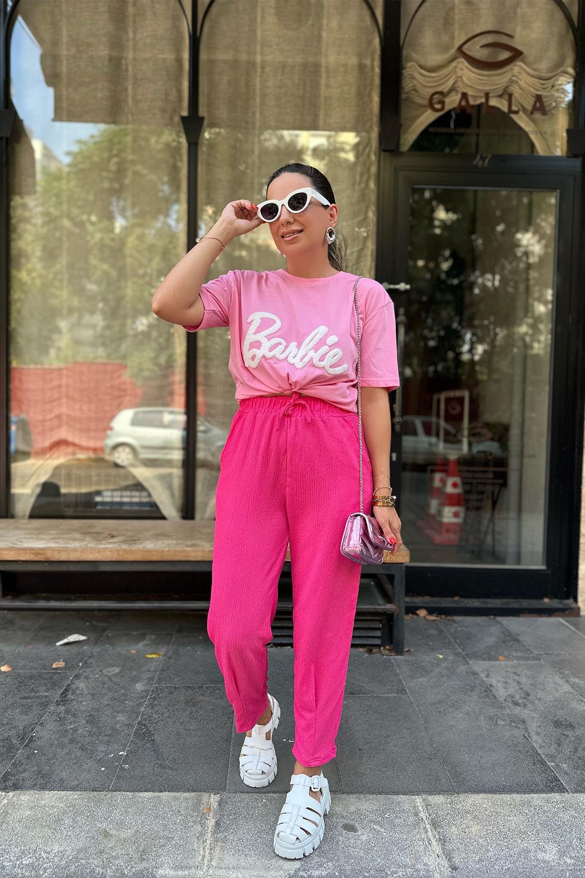 Açık Pembe Barbie İşlemeli Tshirt