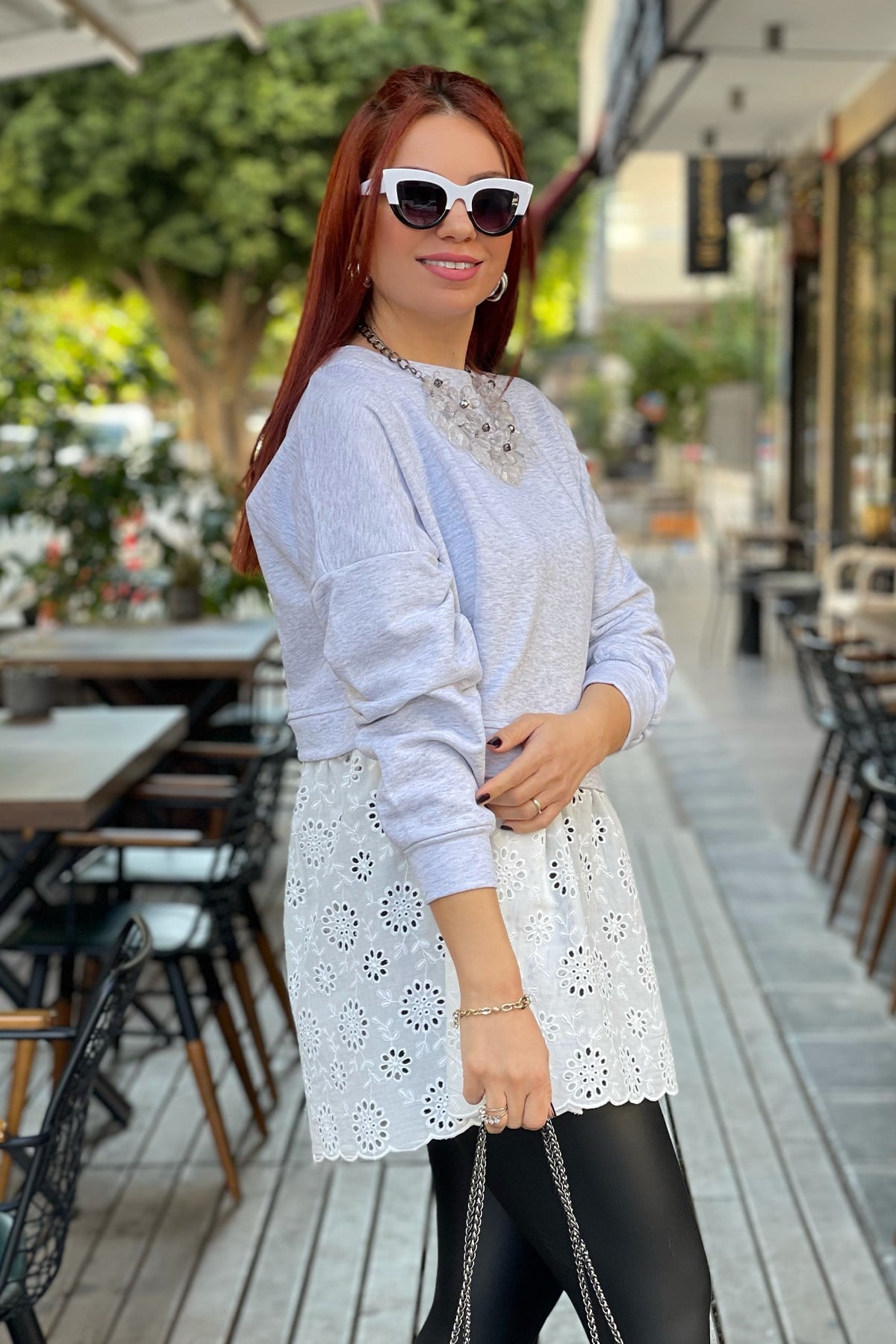 Alt Güpür Detaylı Sweatshirt