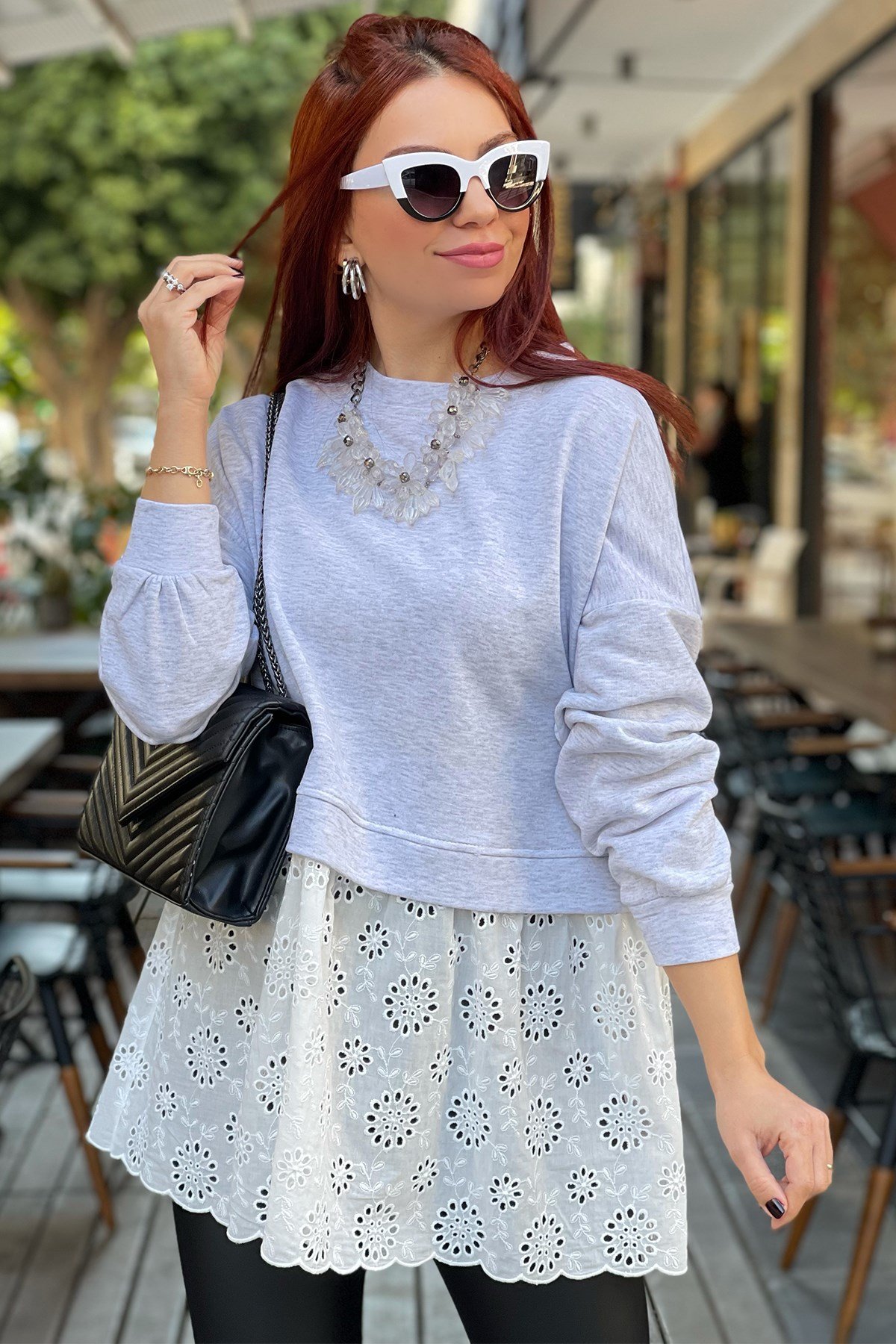 Alt Güpür Detaylı Sweatshirt