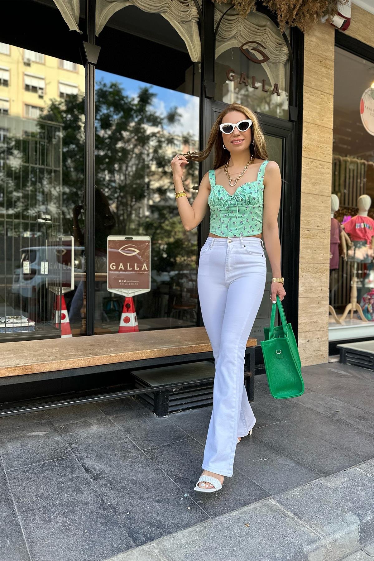 Askılı Çiçek Desenli Crop Bluz