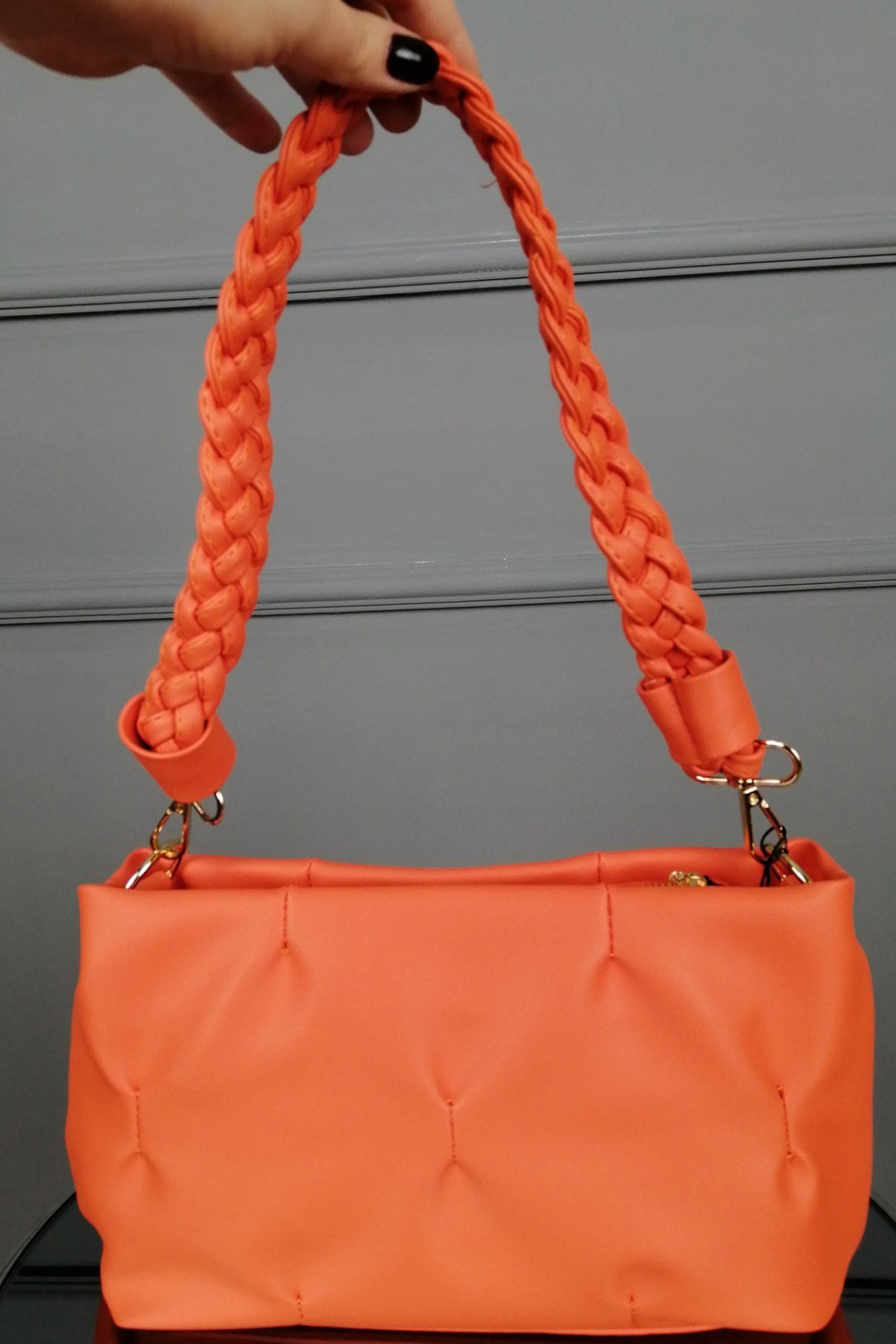 Askısı Örme Detaylı Turuncu Çanta