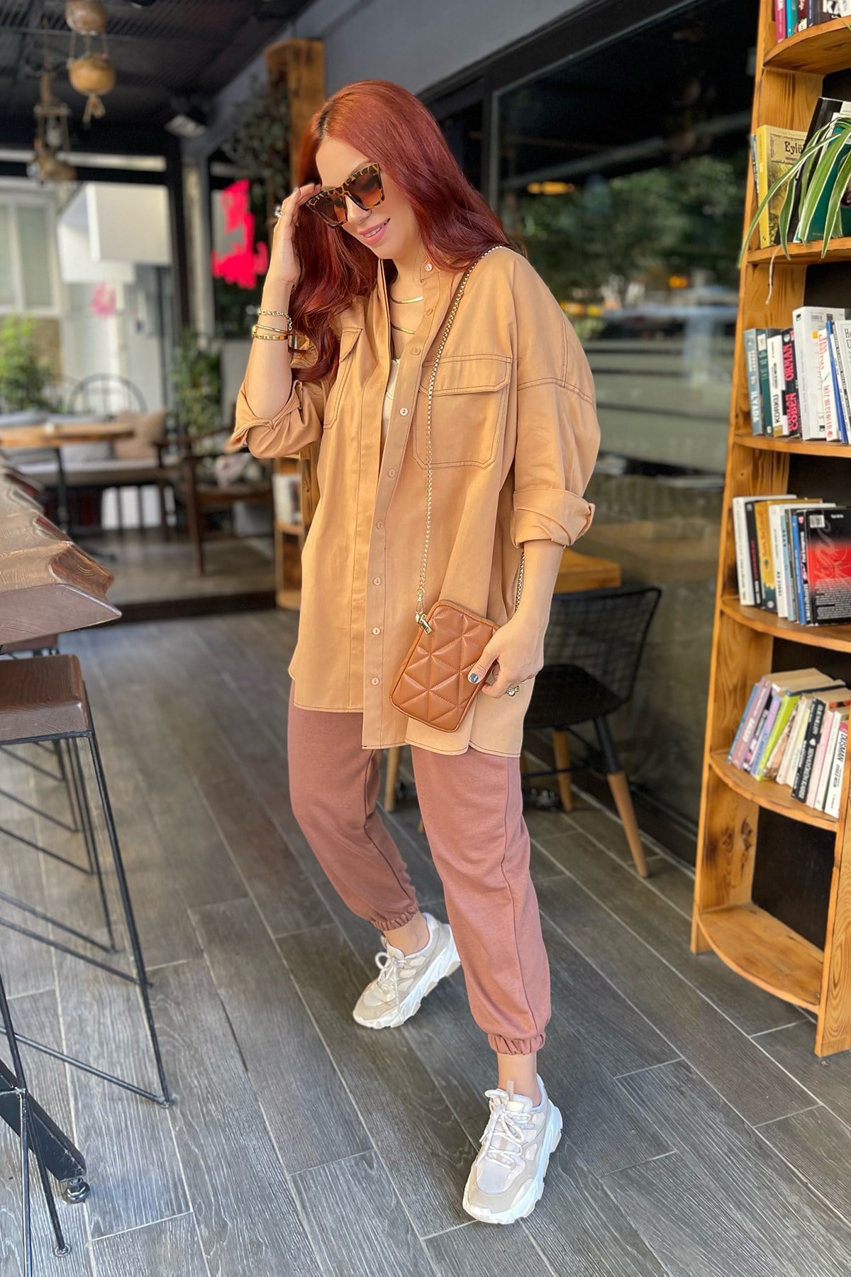 Bej Cepli Oversize Gömlek