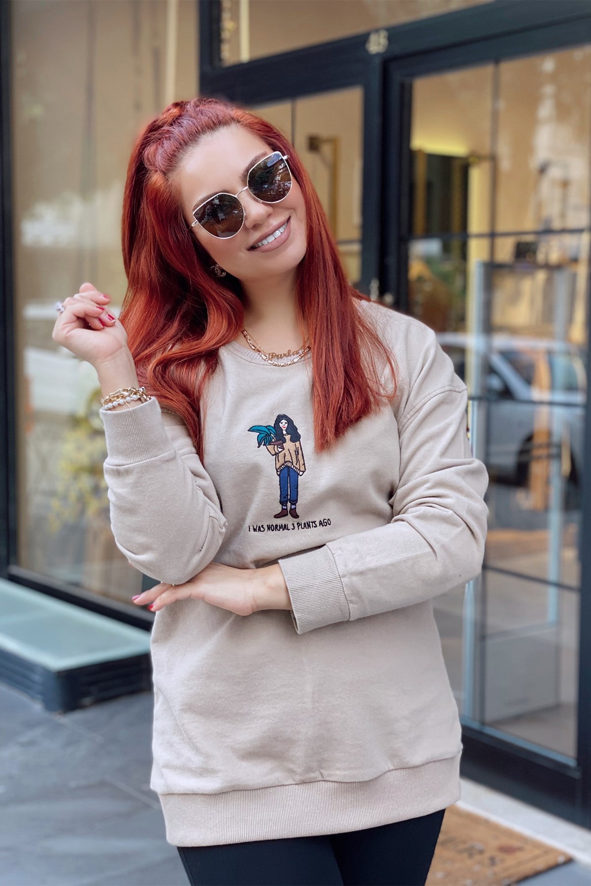 Bej Figürlü Sweatshirt