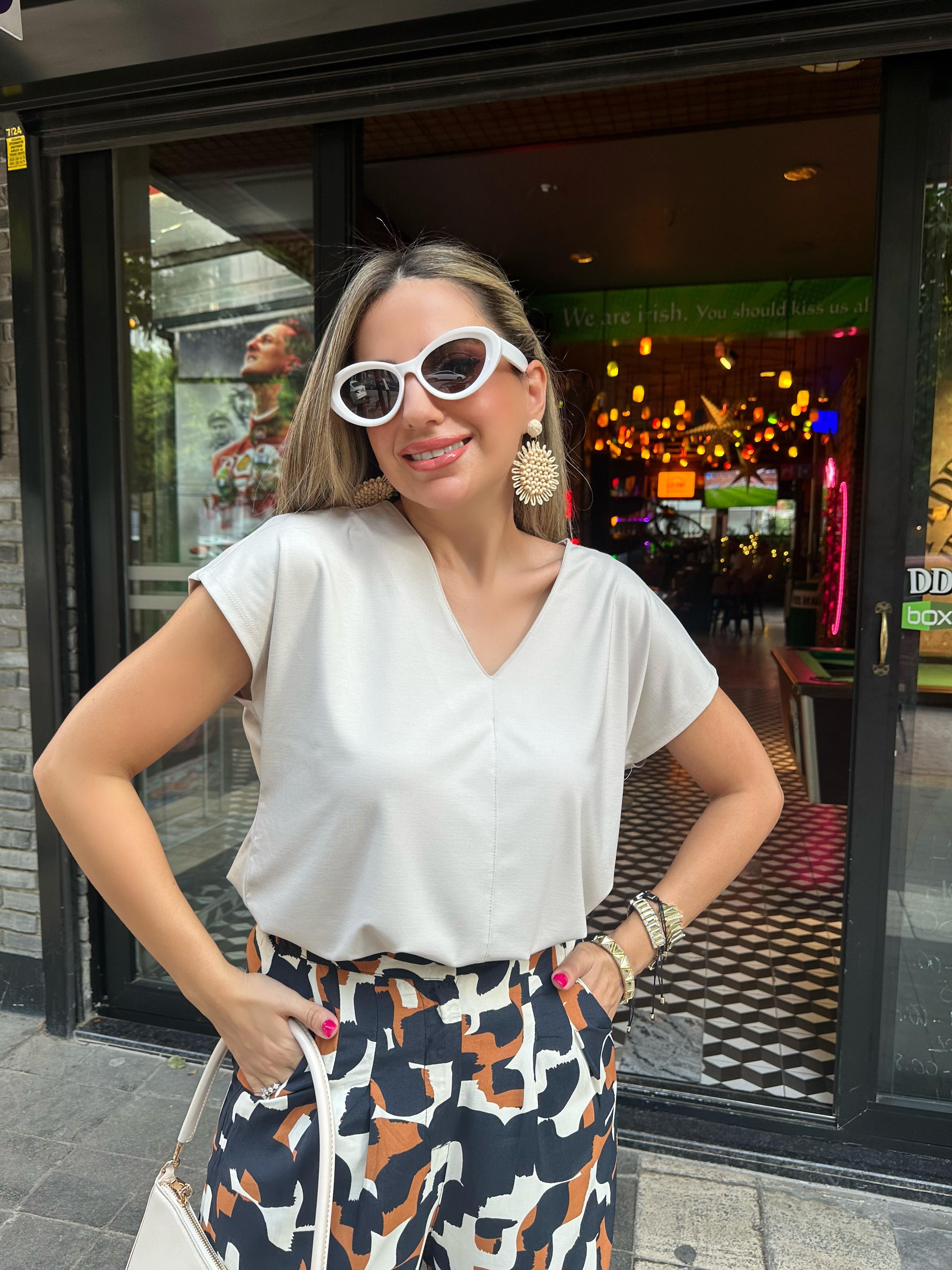 Bej Renk Modal Kumaş V Yaka Bluz