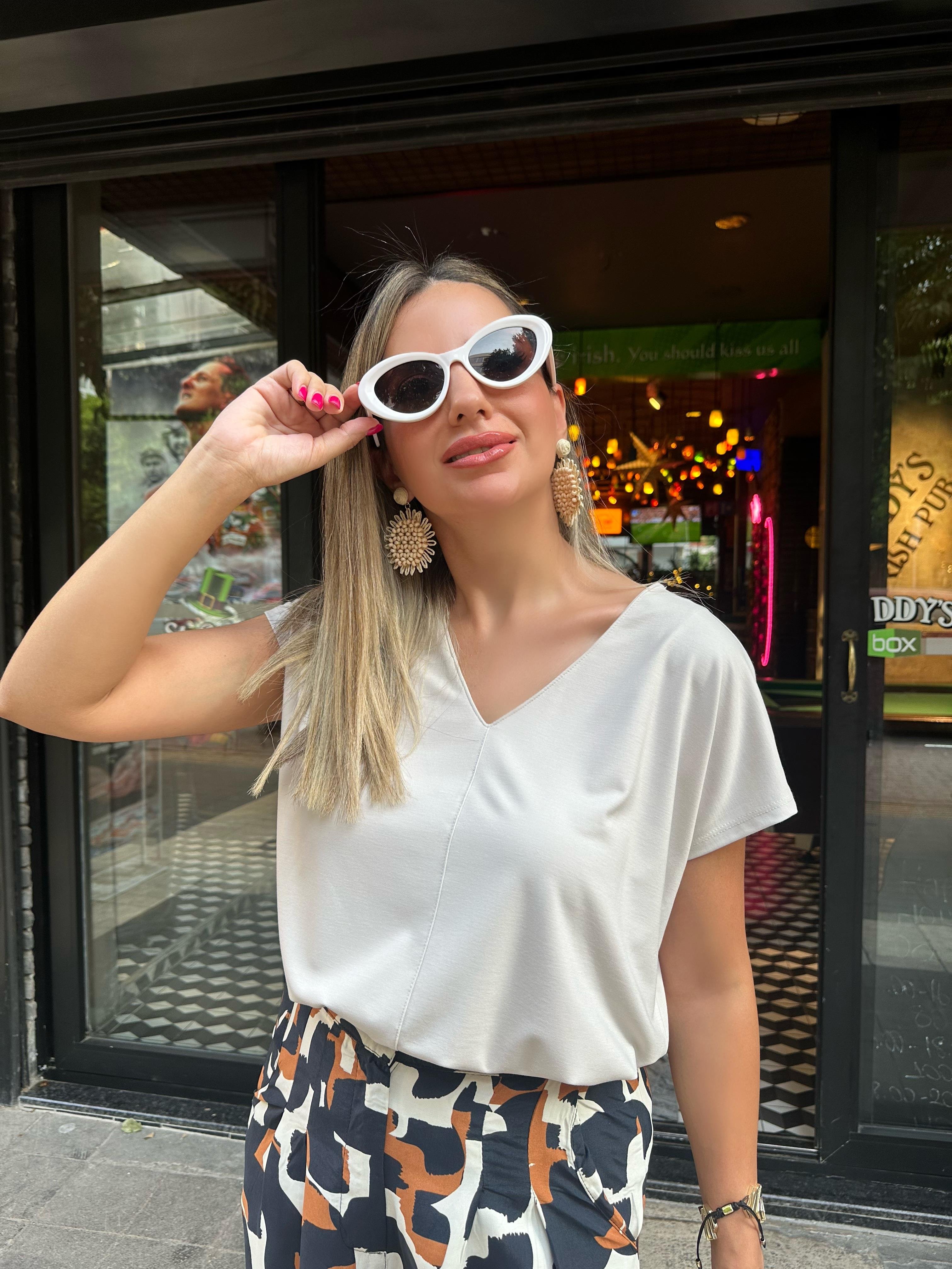 Bej Renk Modal Kumaş V Yaka Bluz