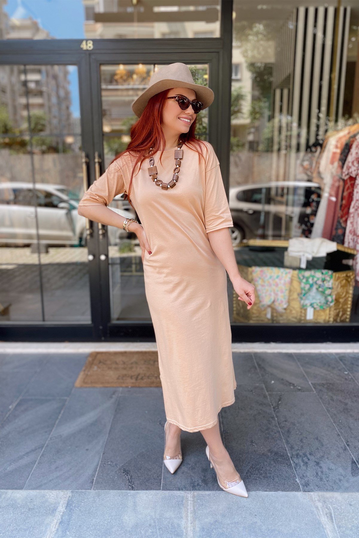 Bej Yandan Yırtmaçlı Penye Elbise