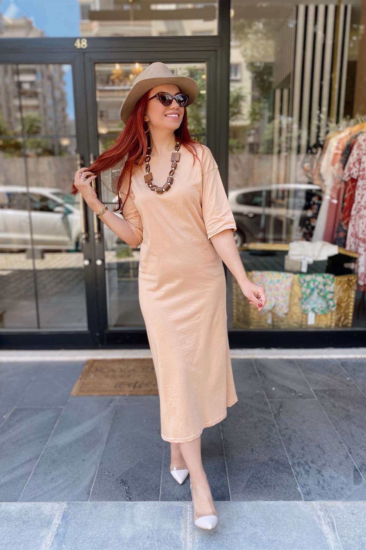 Bej Yandan Yırtmaçlı Penye Elbise