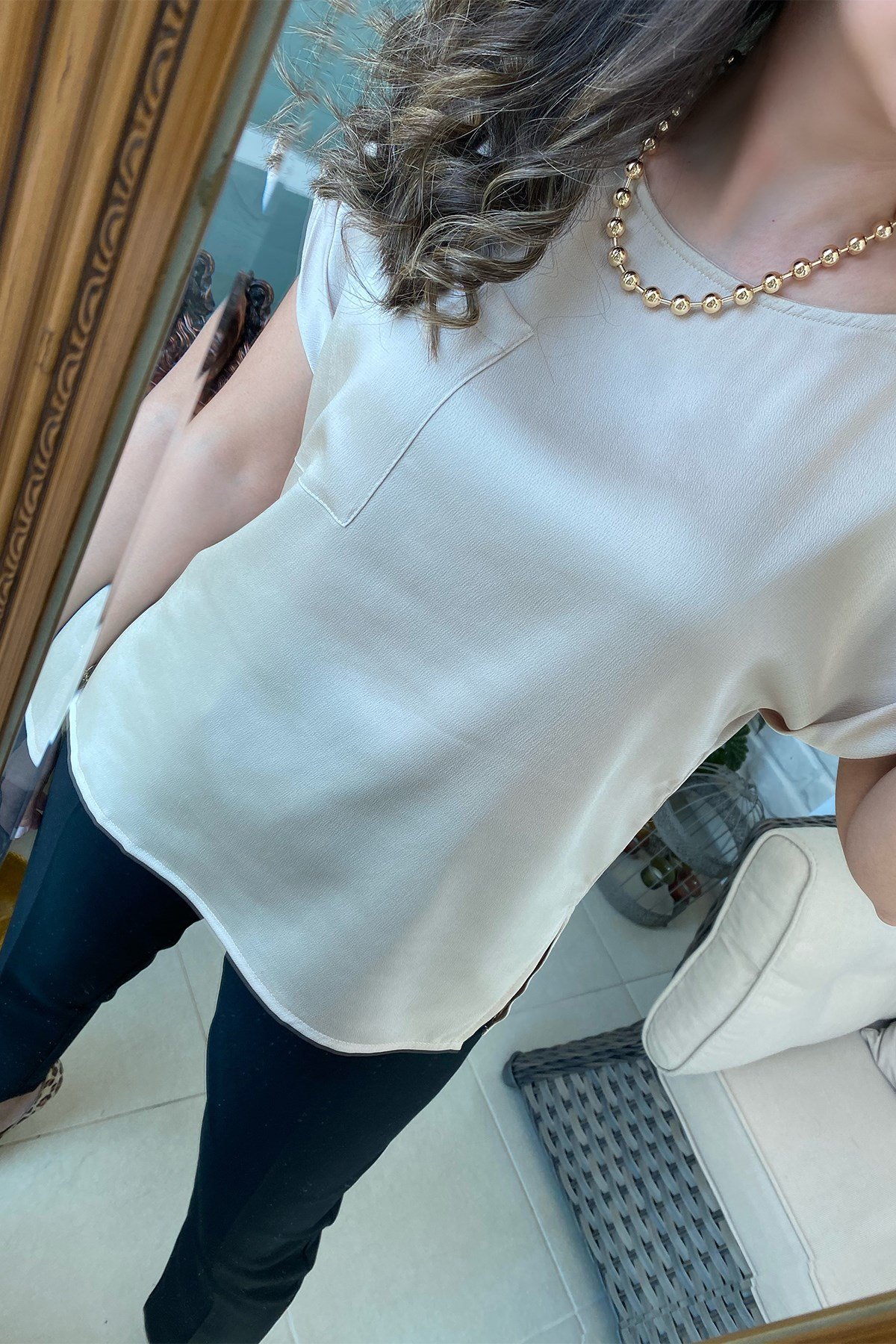 Bej Yarım Kollu Saten Bluz 