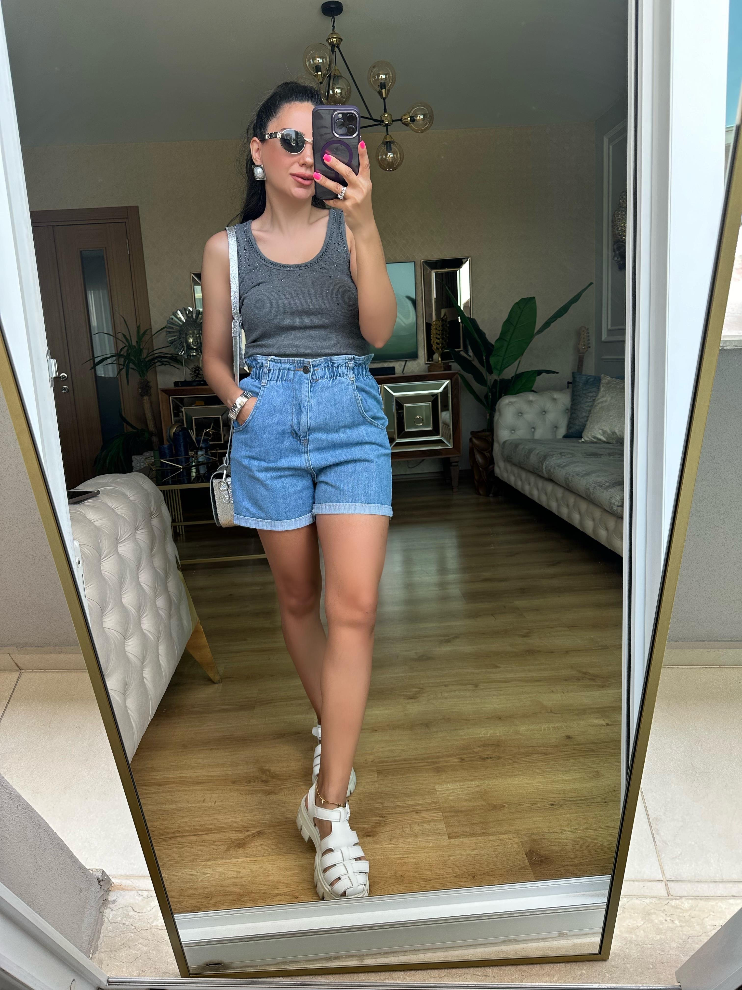 Beli Lastikli Jean Şort