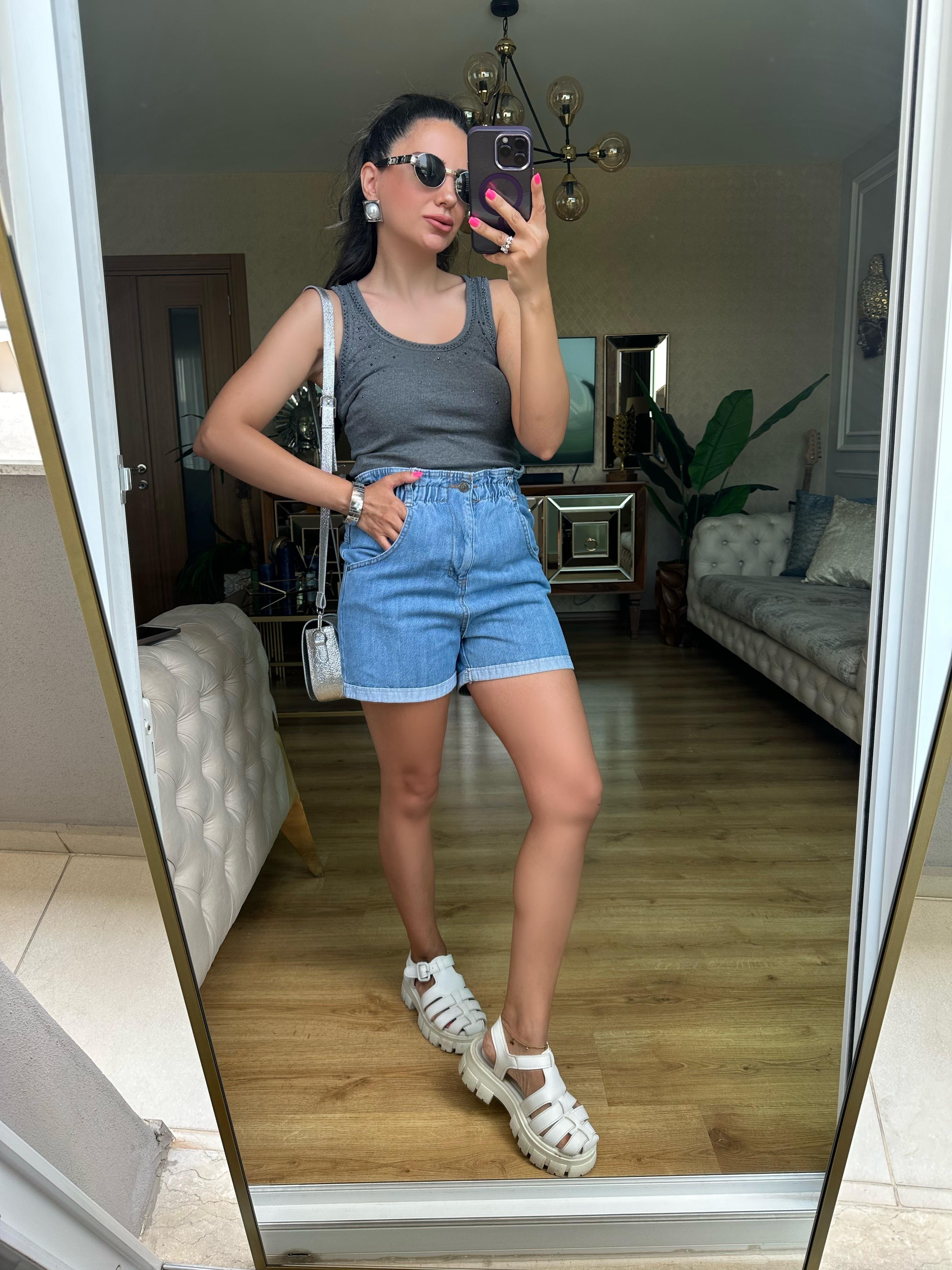 Beli Lastikli Jean Şort