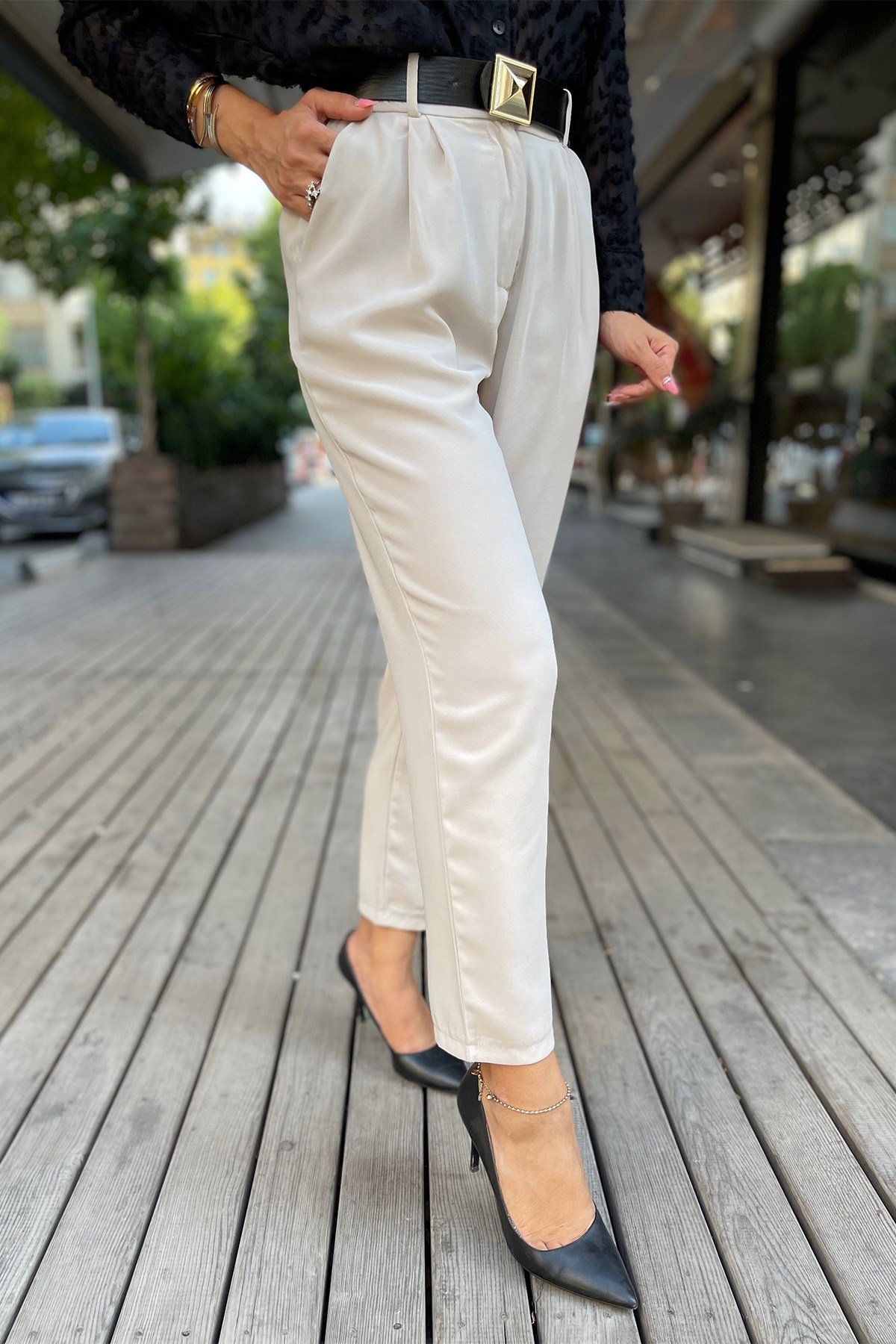 Beli Lastikli Taş Rengi  Pantolon