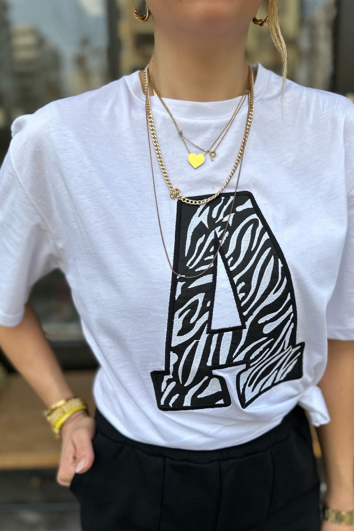 Beyaz A Baskılı Tshirt