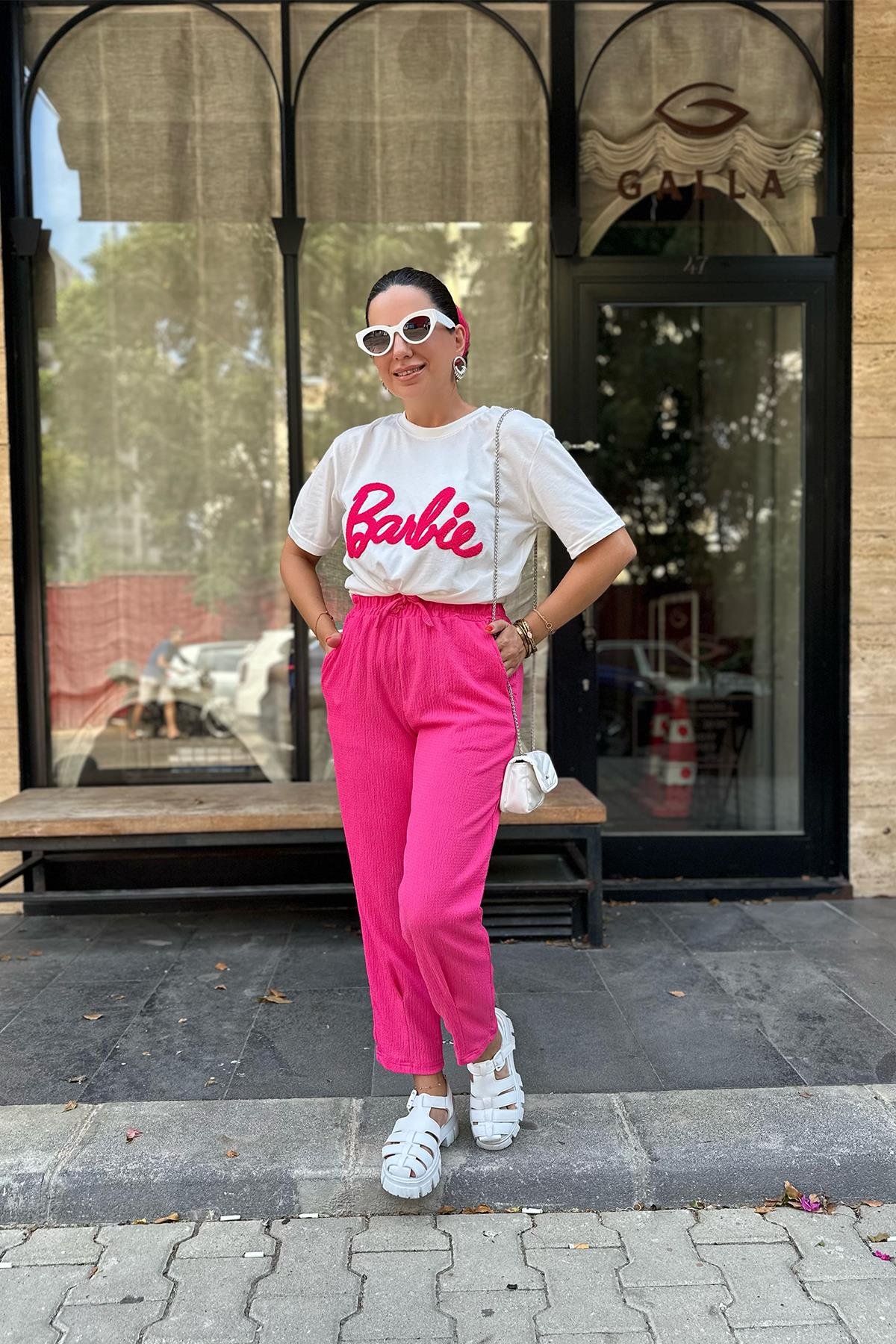 Beyaz Barbie İşlemeli Tshirt