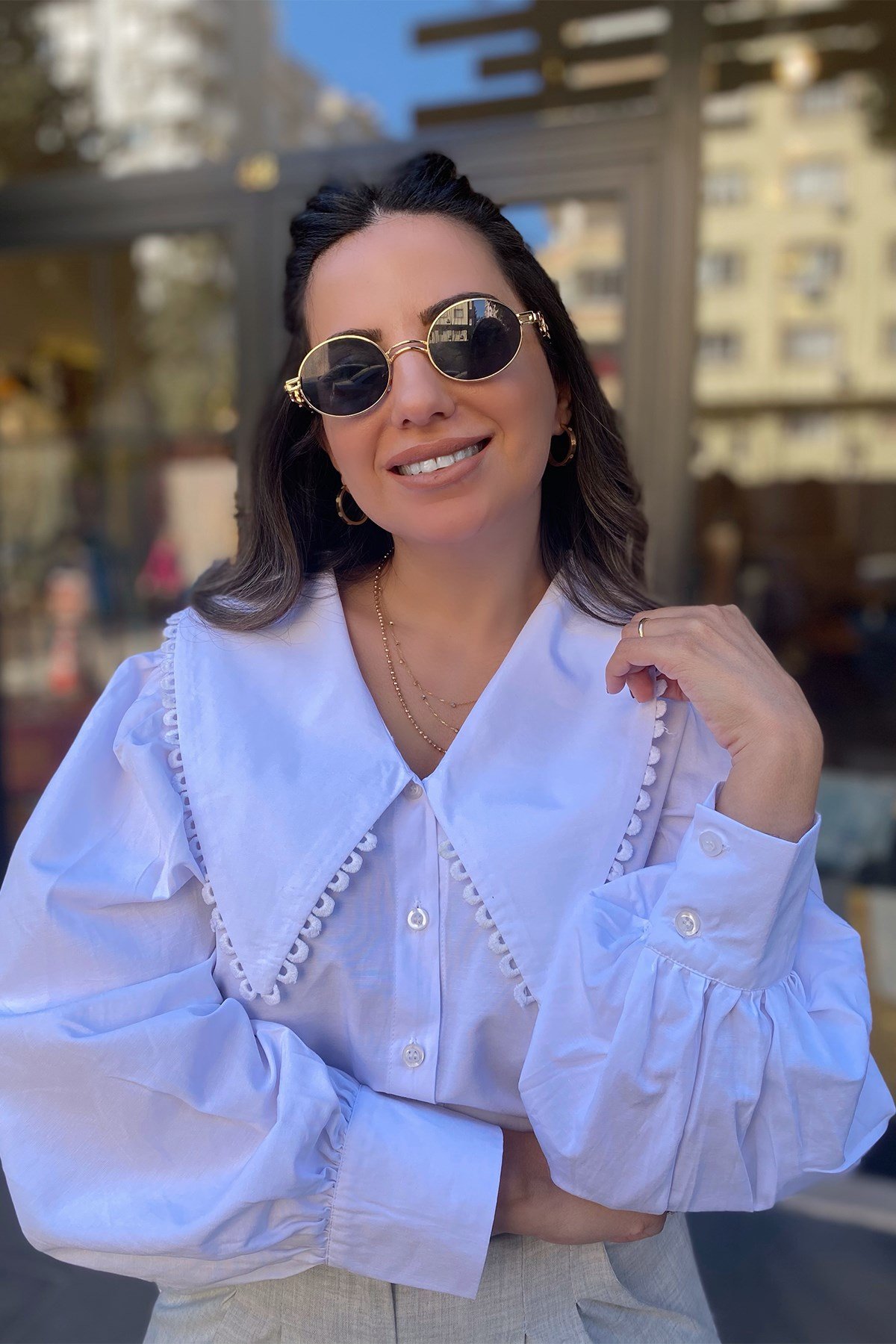 Beyaz Bebe Yaka Gömlek