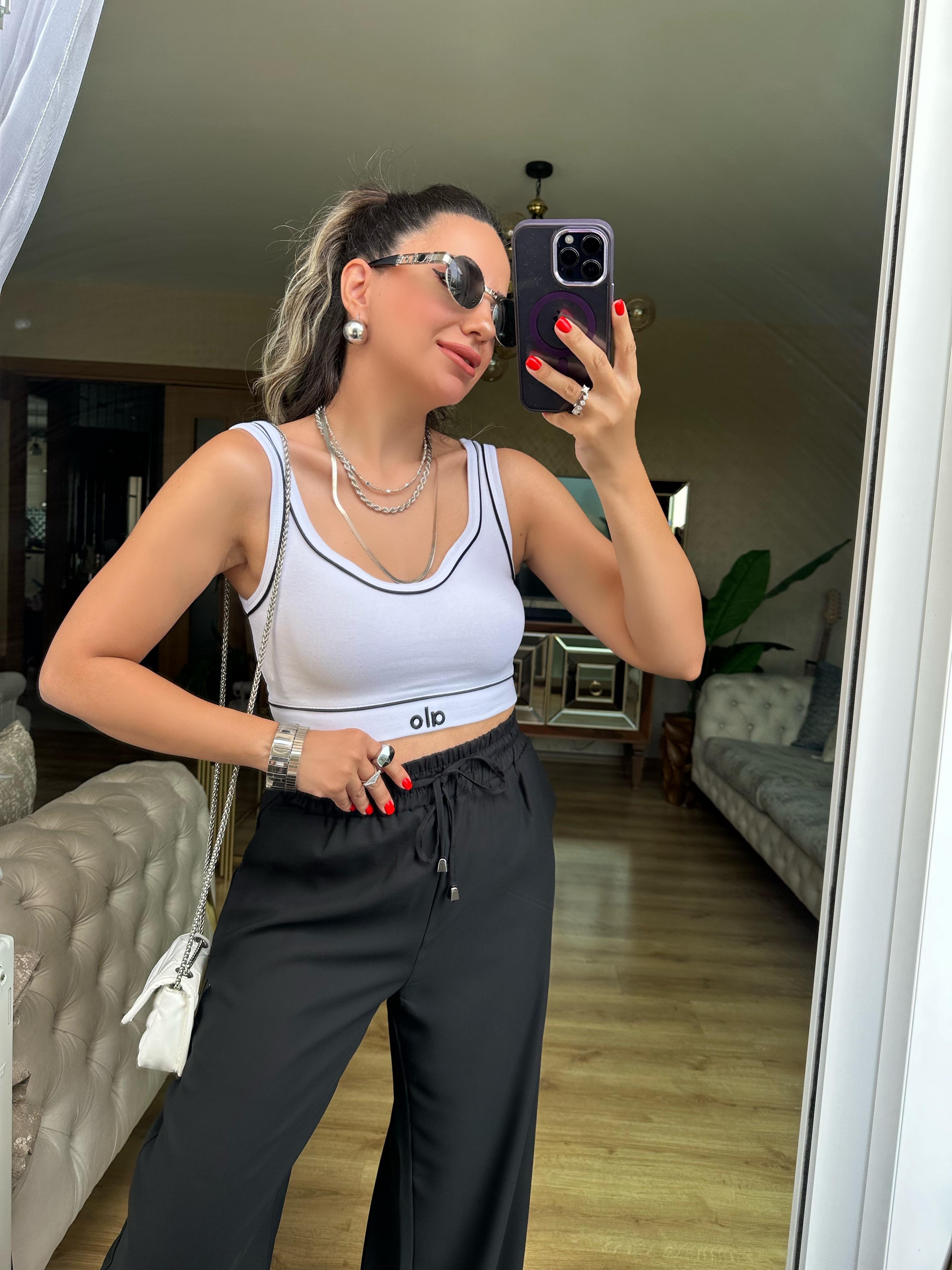Beyaz Biyeli Crop Bluz
