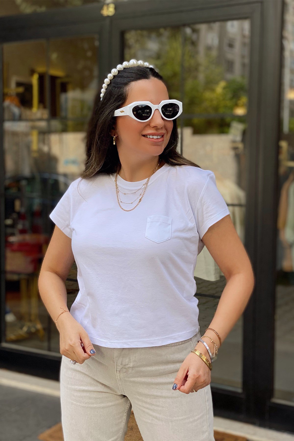 Beyaz Cep Detaylı Basic Tshirt