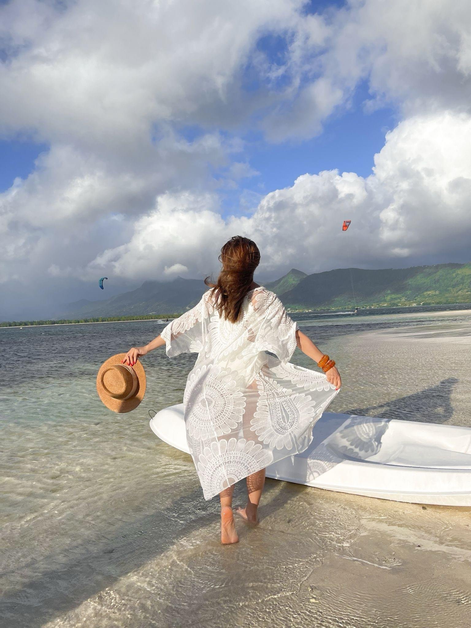Beyaz Güpür Detay Kimono