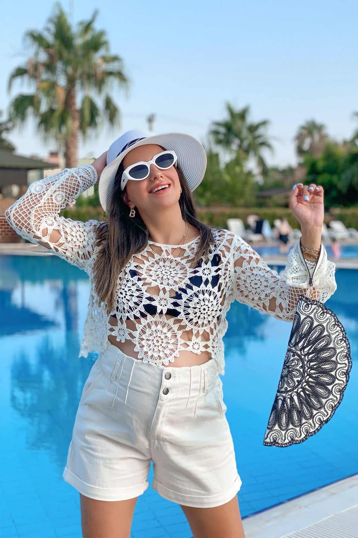 Beyaz Güpür İşlemeli Bluz