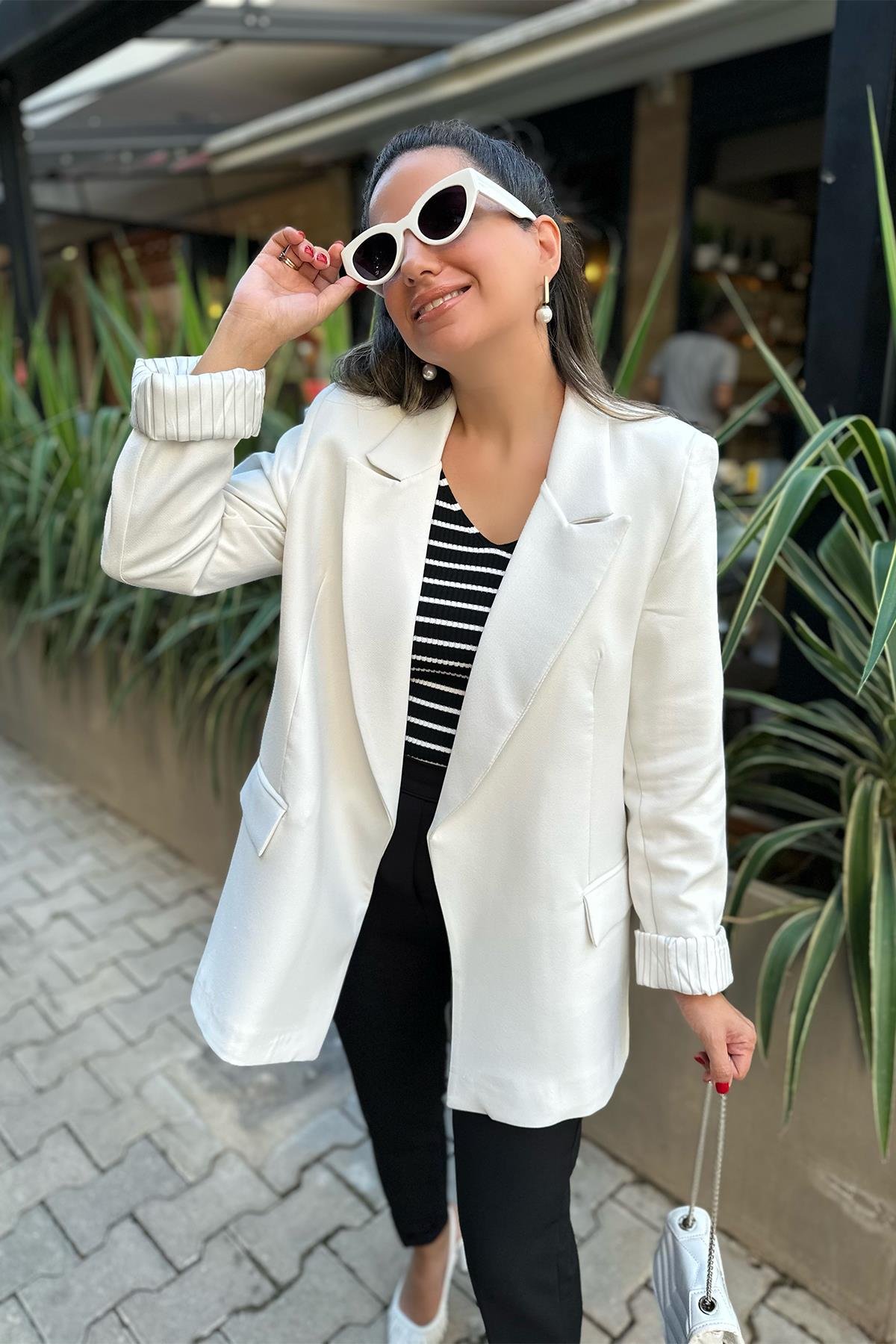 Beyaz İçi Astarlı Blazer Ceket