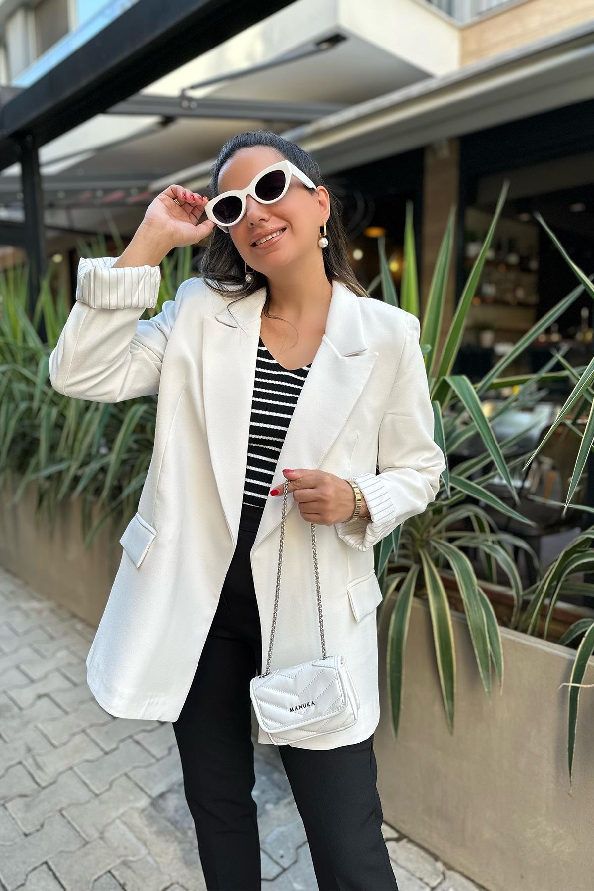 Beyaz İçi Astarlı Blazer Ceket