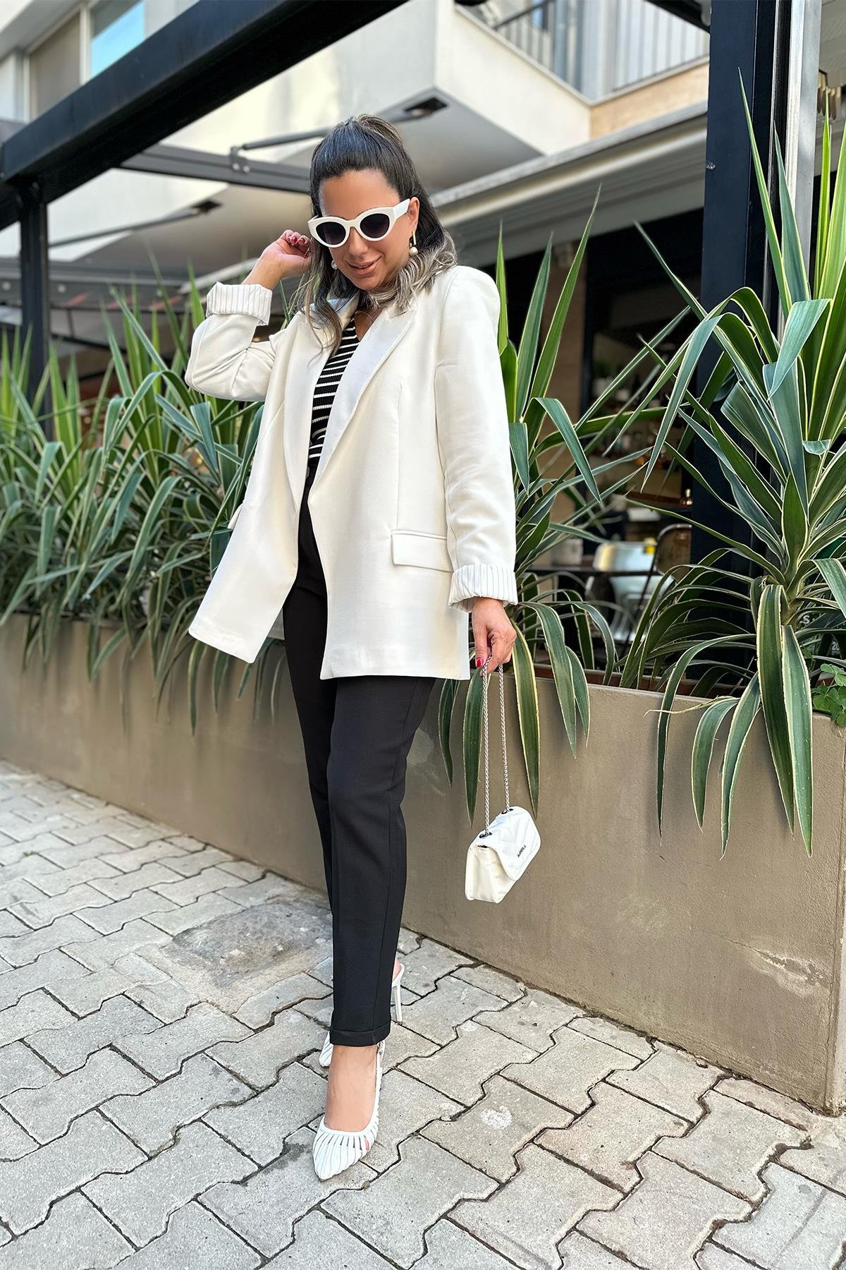 Beyaz İçi Astarlı Blazer Ceket