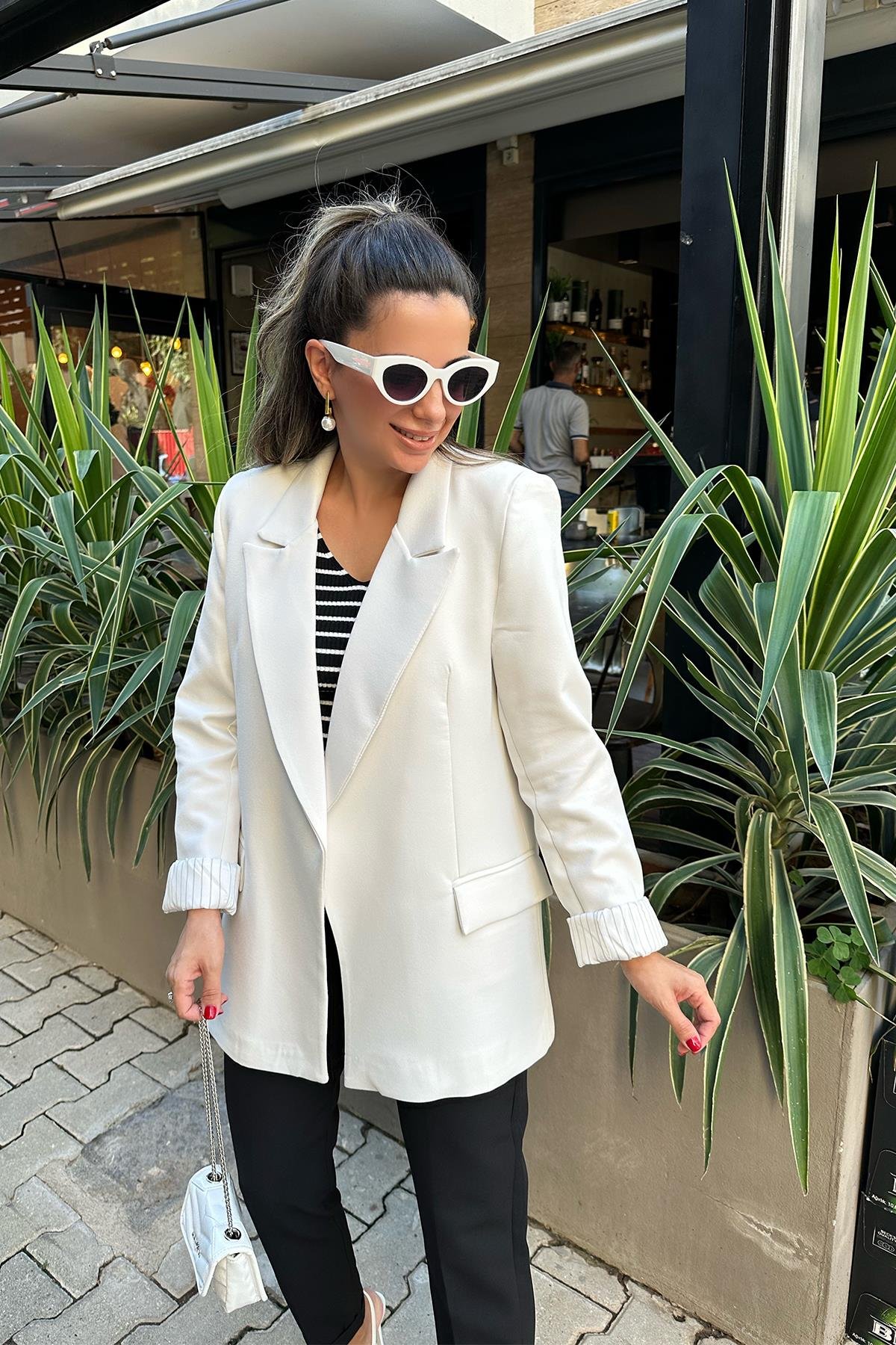 Beyaz İçi Astarlı Blazer Ceket