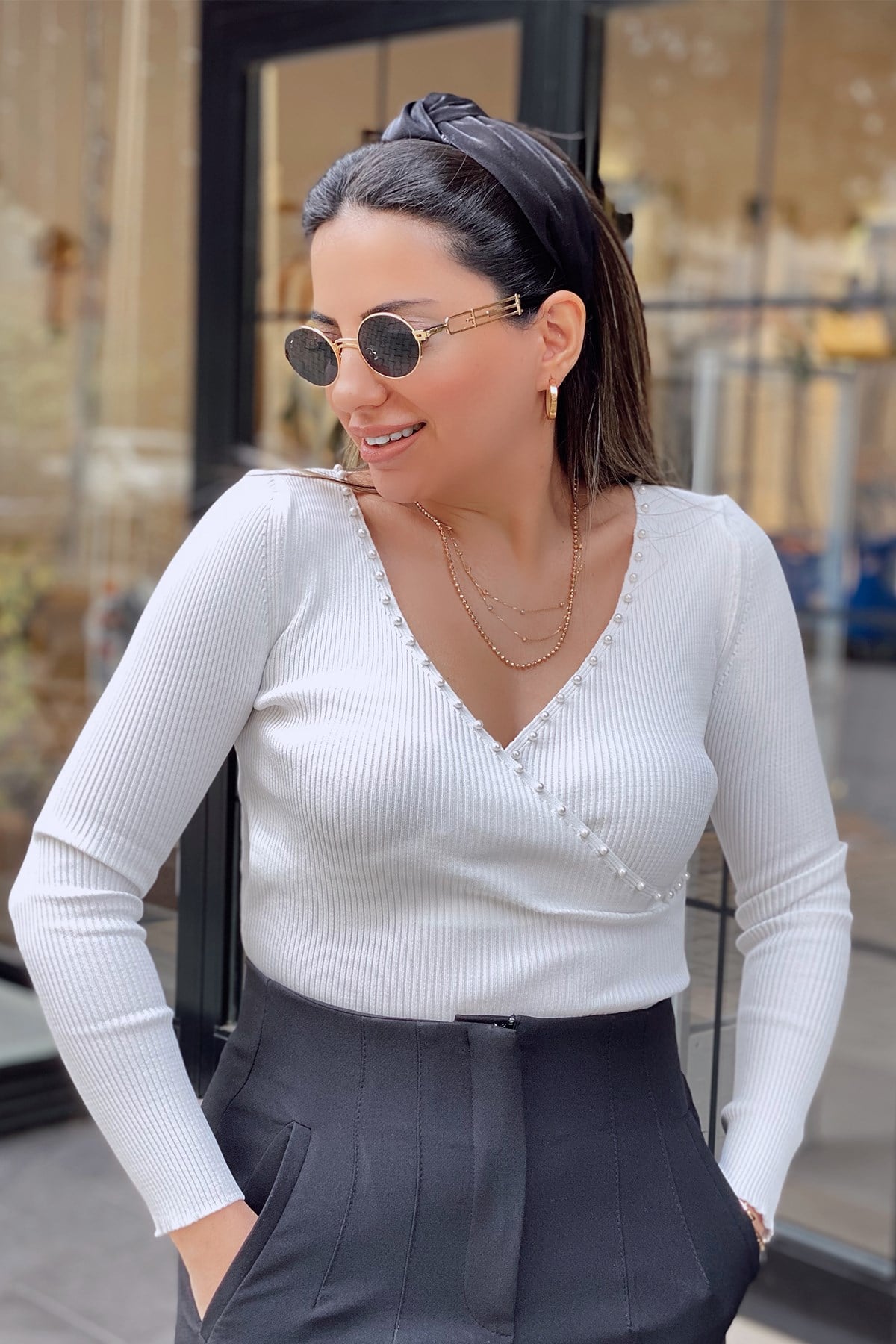 Beyaz İncili Triko Bluz