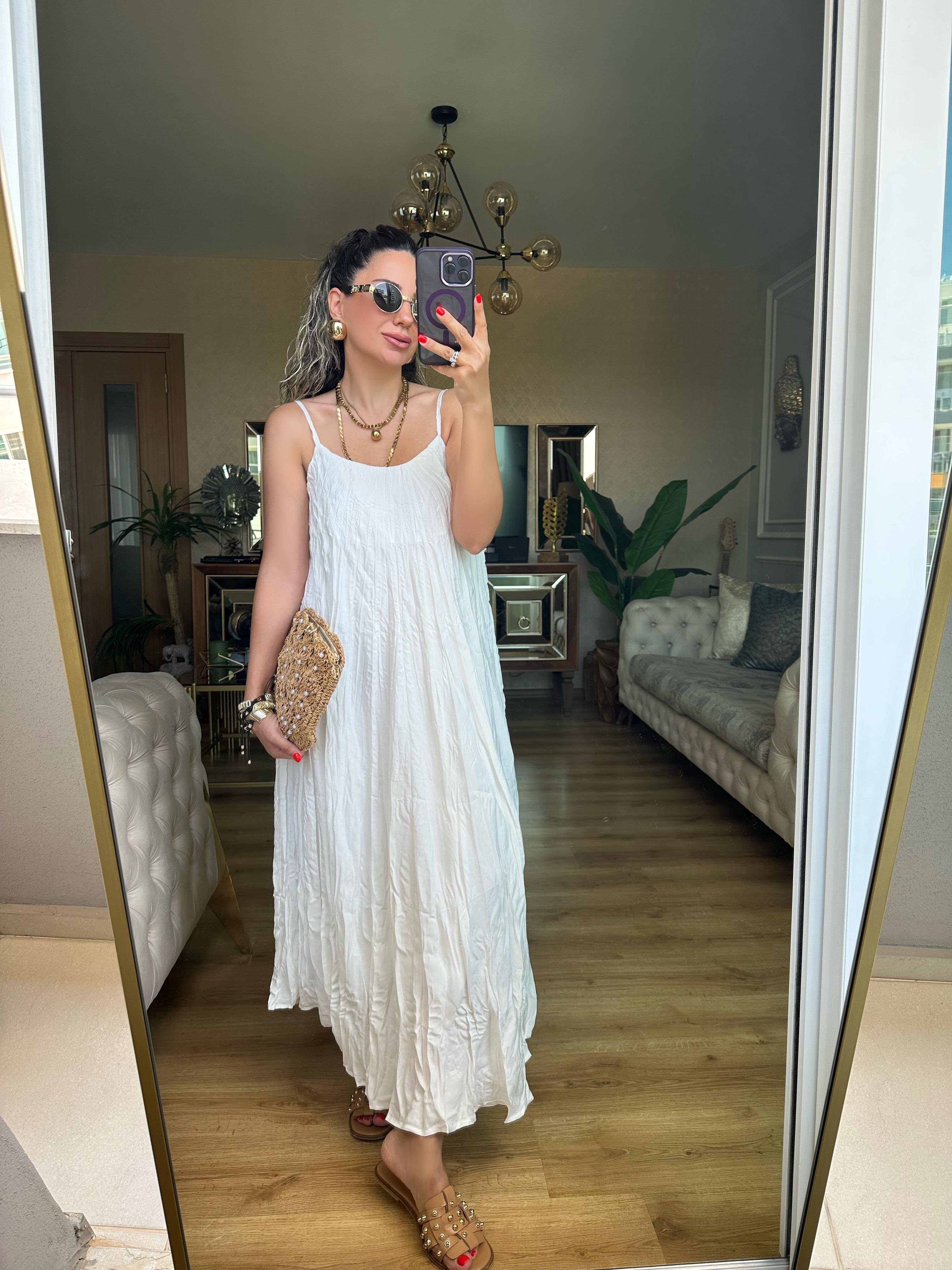 Beyaz Kırışık Kumaş Elbise