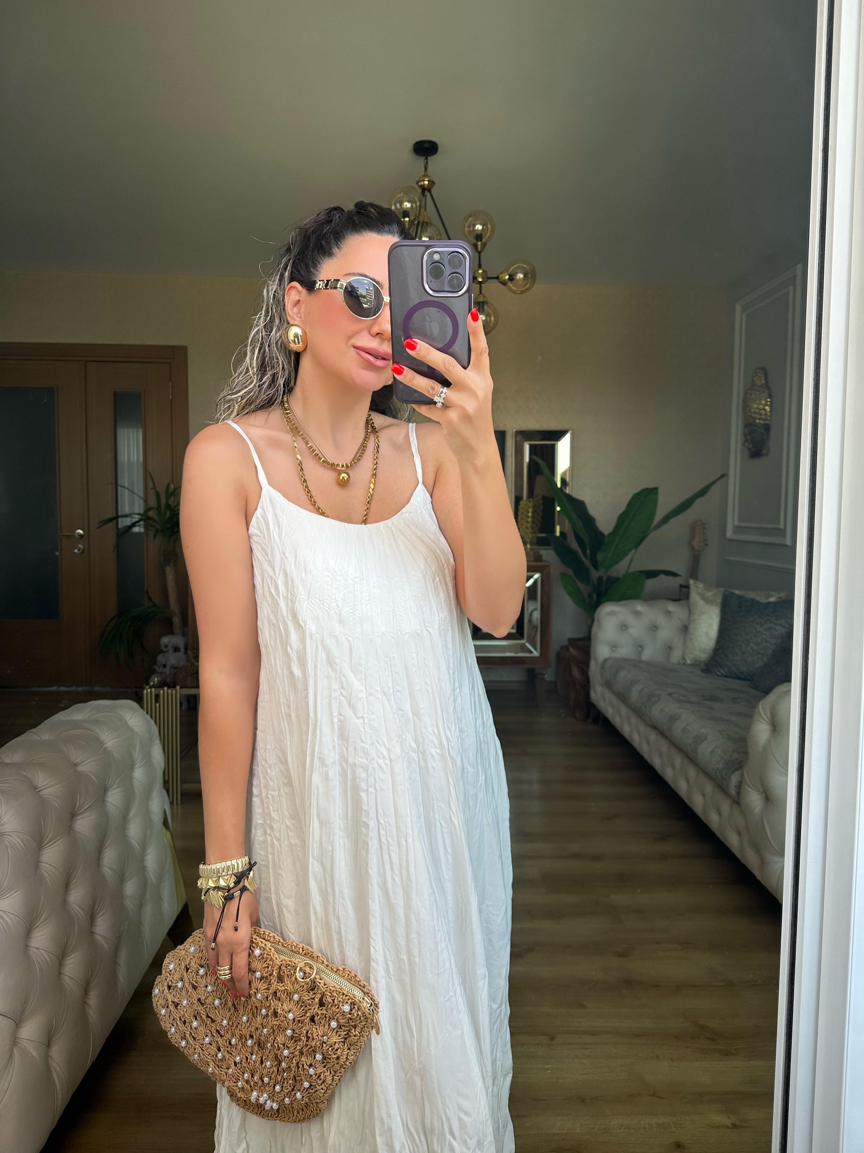 Beyaz Kırışık Kumaş Elbise