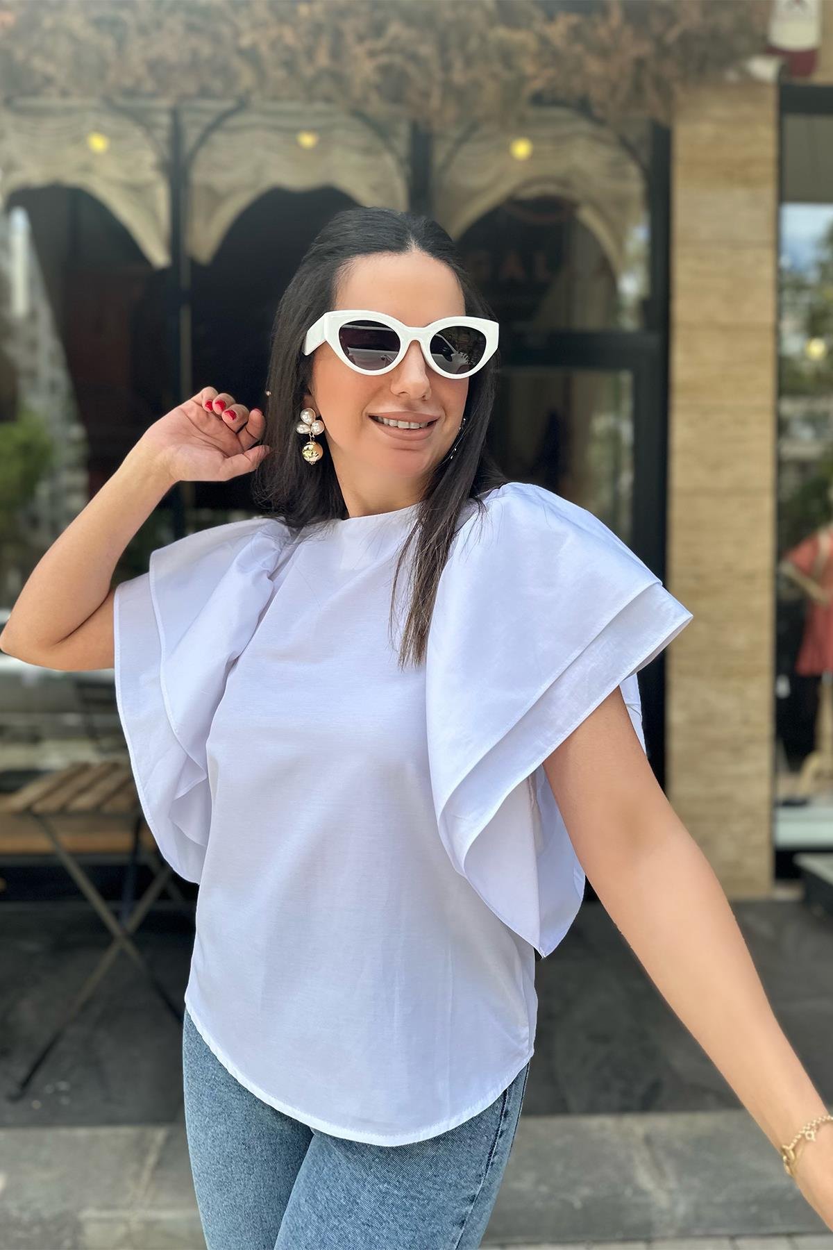 Beyaz Kolları Volanlı Poplin Bluz