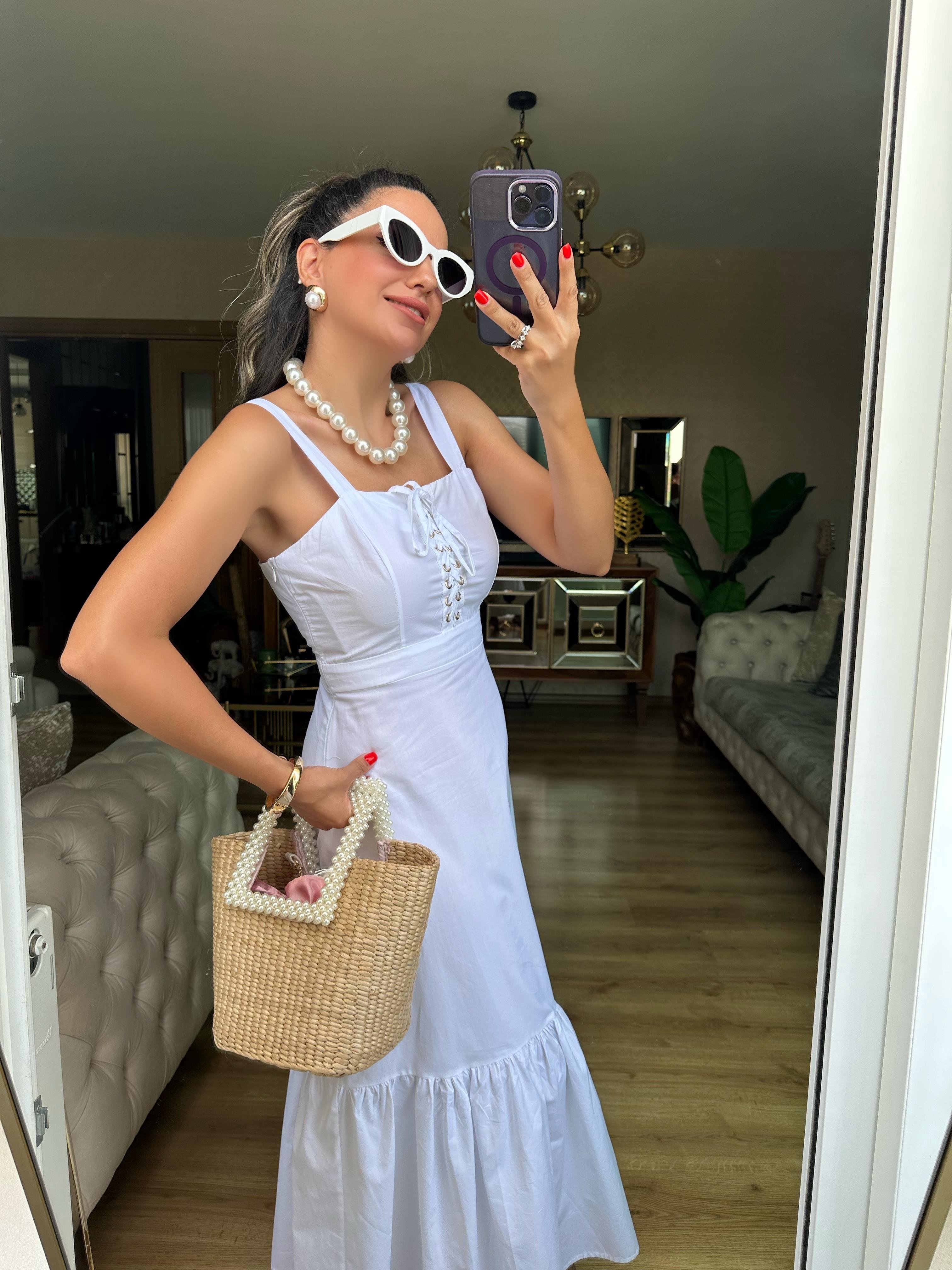 Beyaz Kuş Gözü Detaylı Poplin Elbise