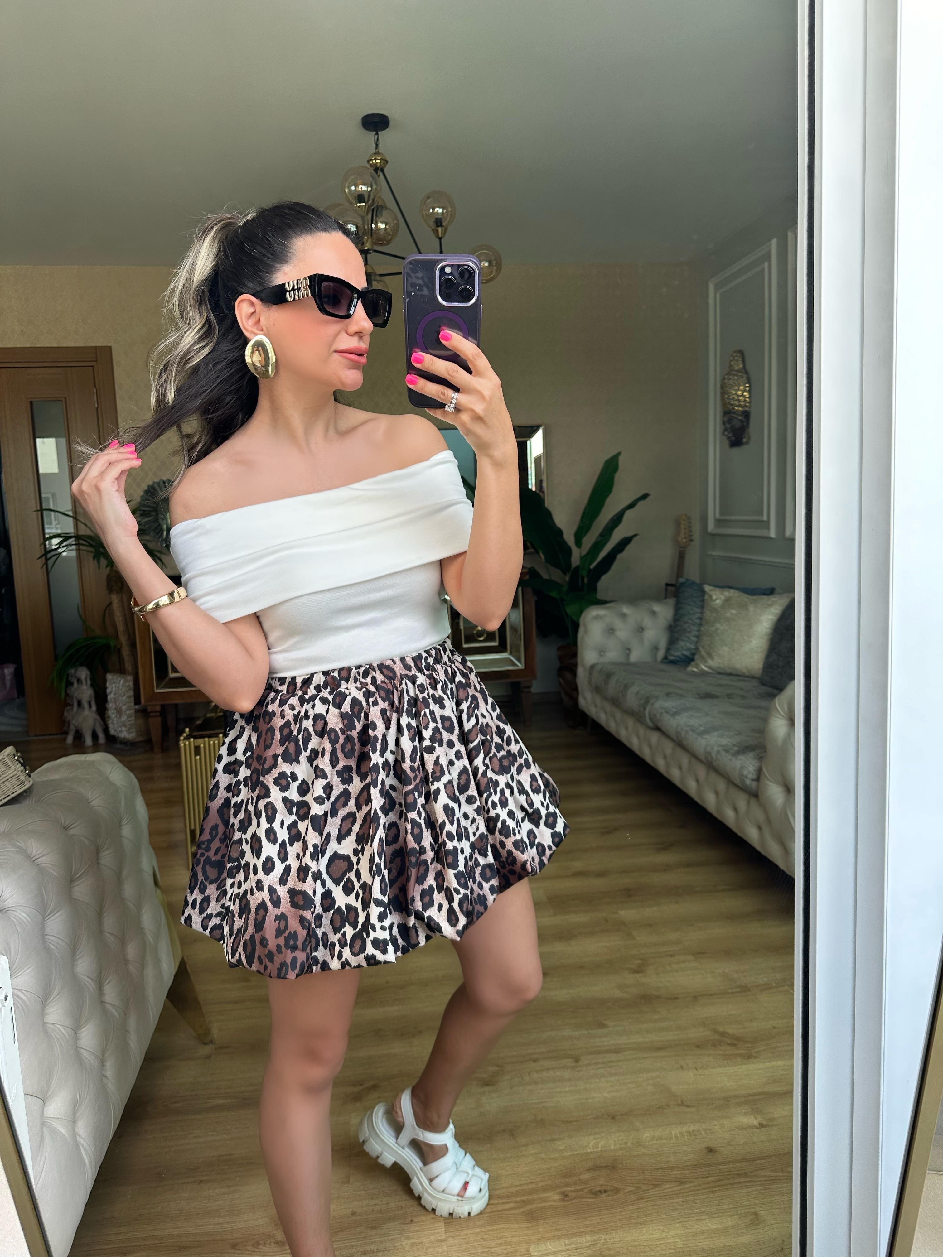 Beyaz Madonna Yaka Bluz