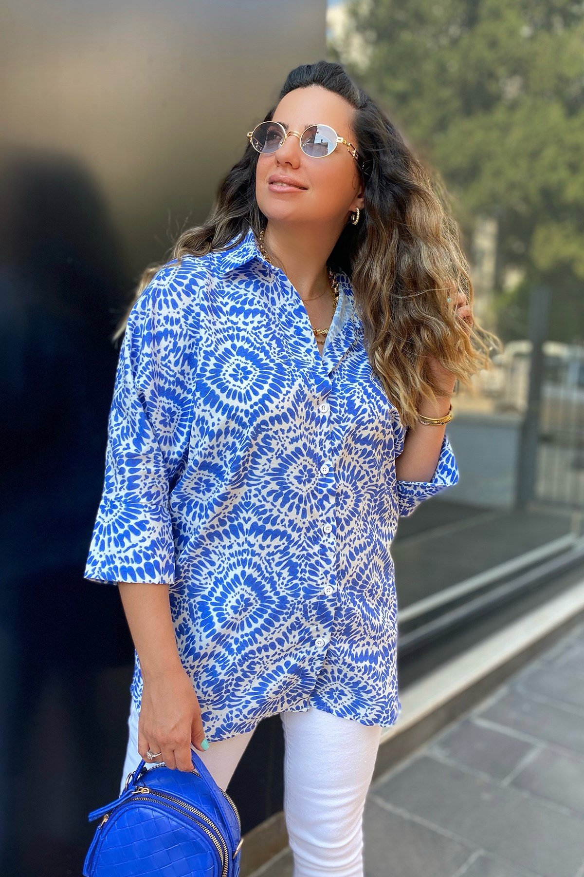 Beyaz Mavi Desenli Gömlek